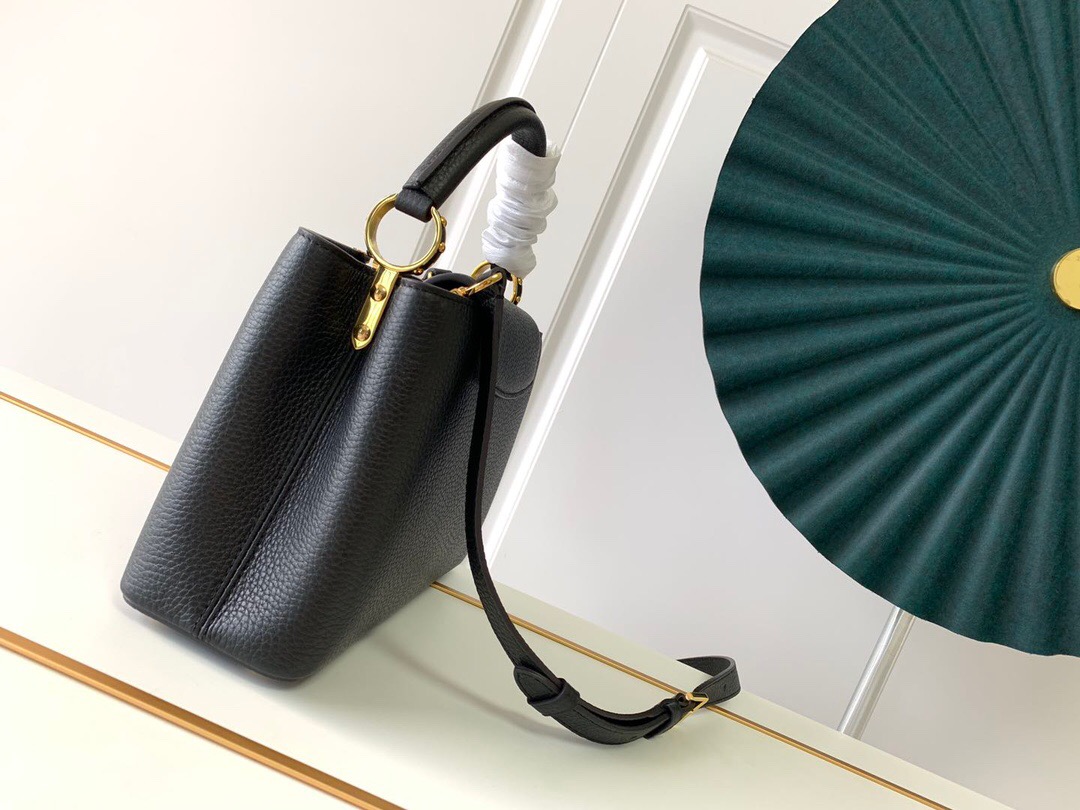 l**is V*t*n capucines