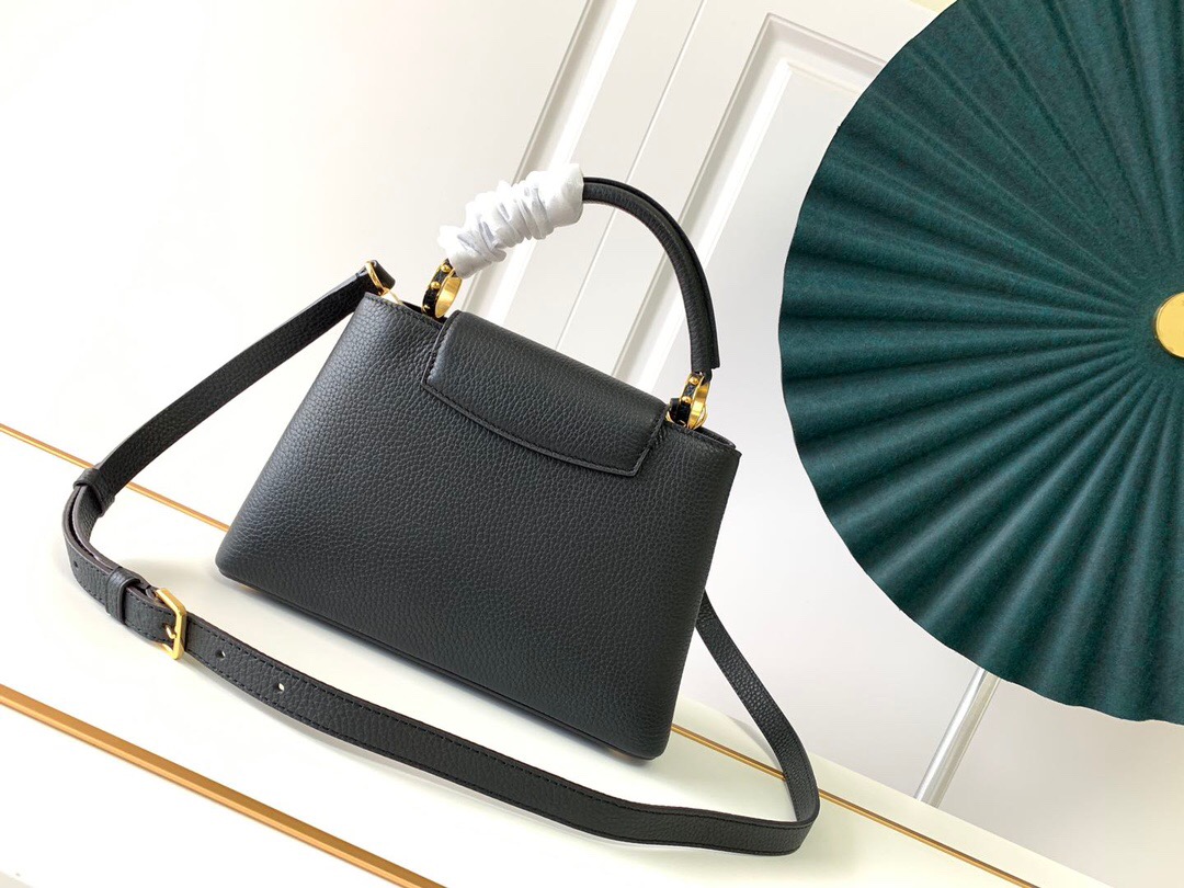 l**is V*t*n capucines