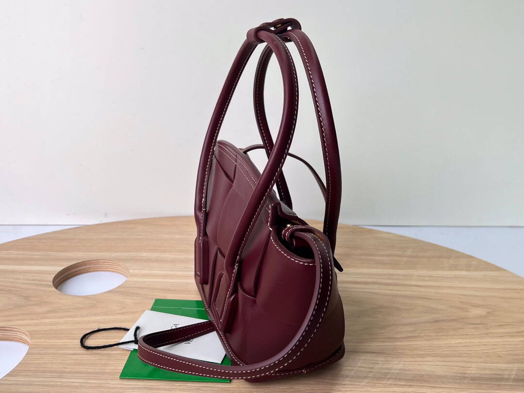 bo*te*ga Ve*ne*ta the arco mini