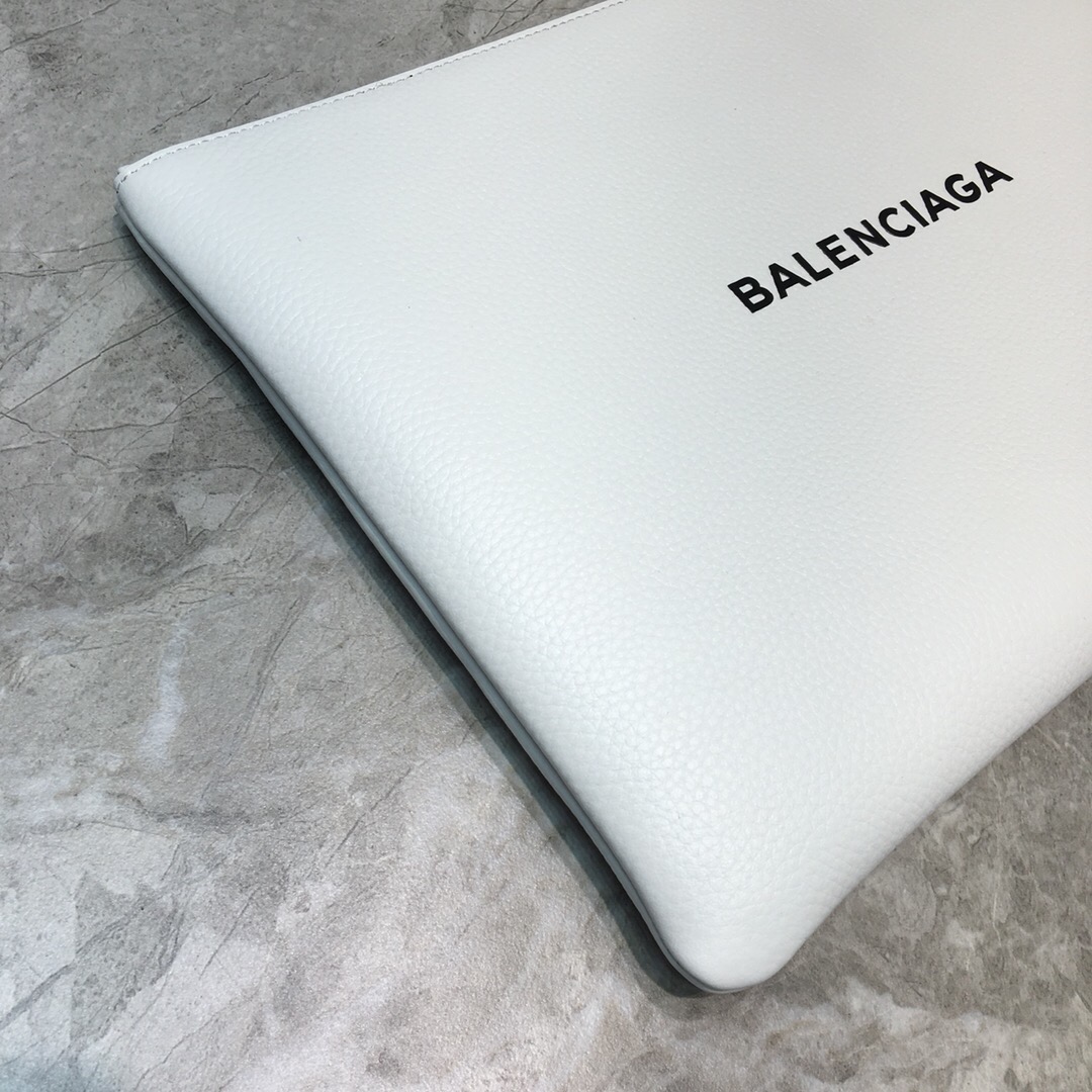 Ba*len*cia*ga clutch