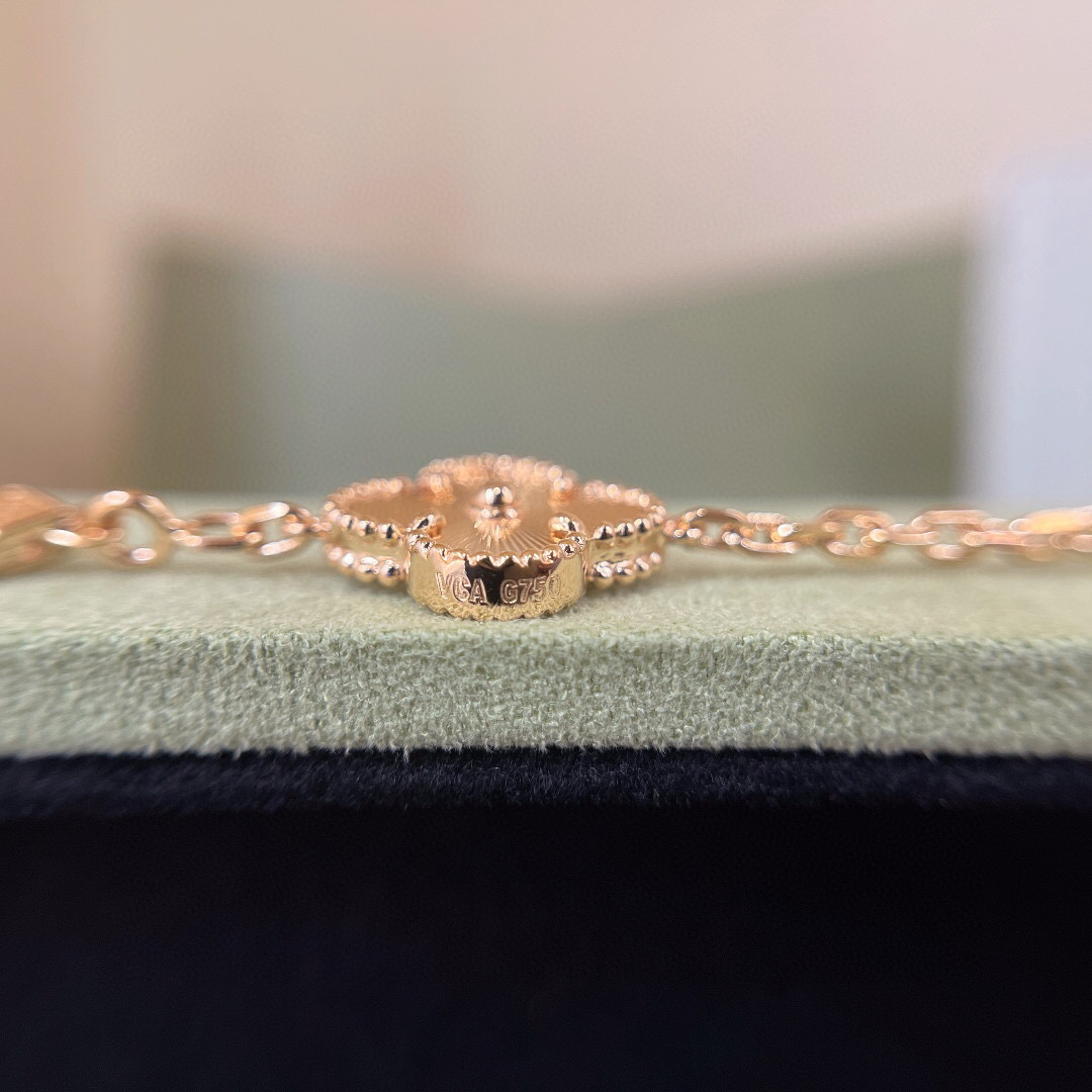 Van Cleef & Arpels Necklace