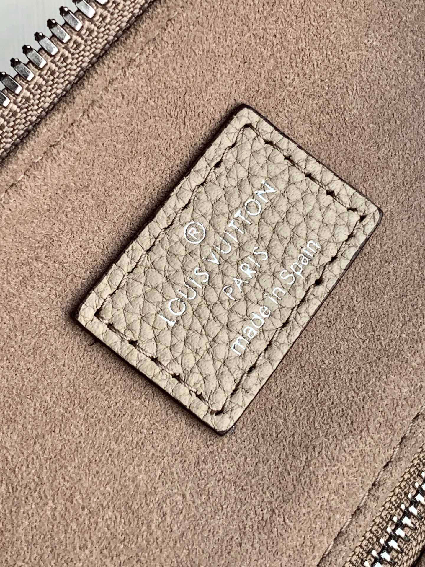 l**is V*t*n babylone bb