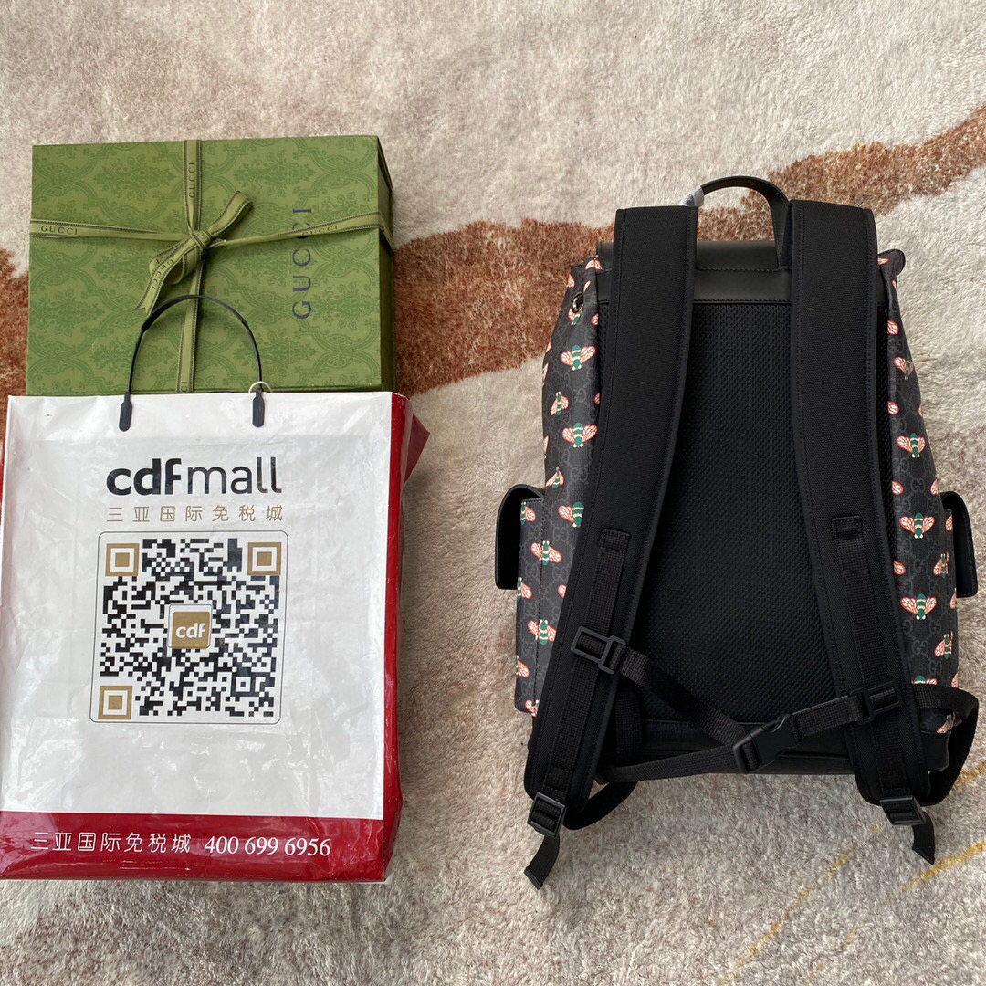 G*u*i backpack