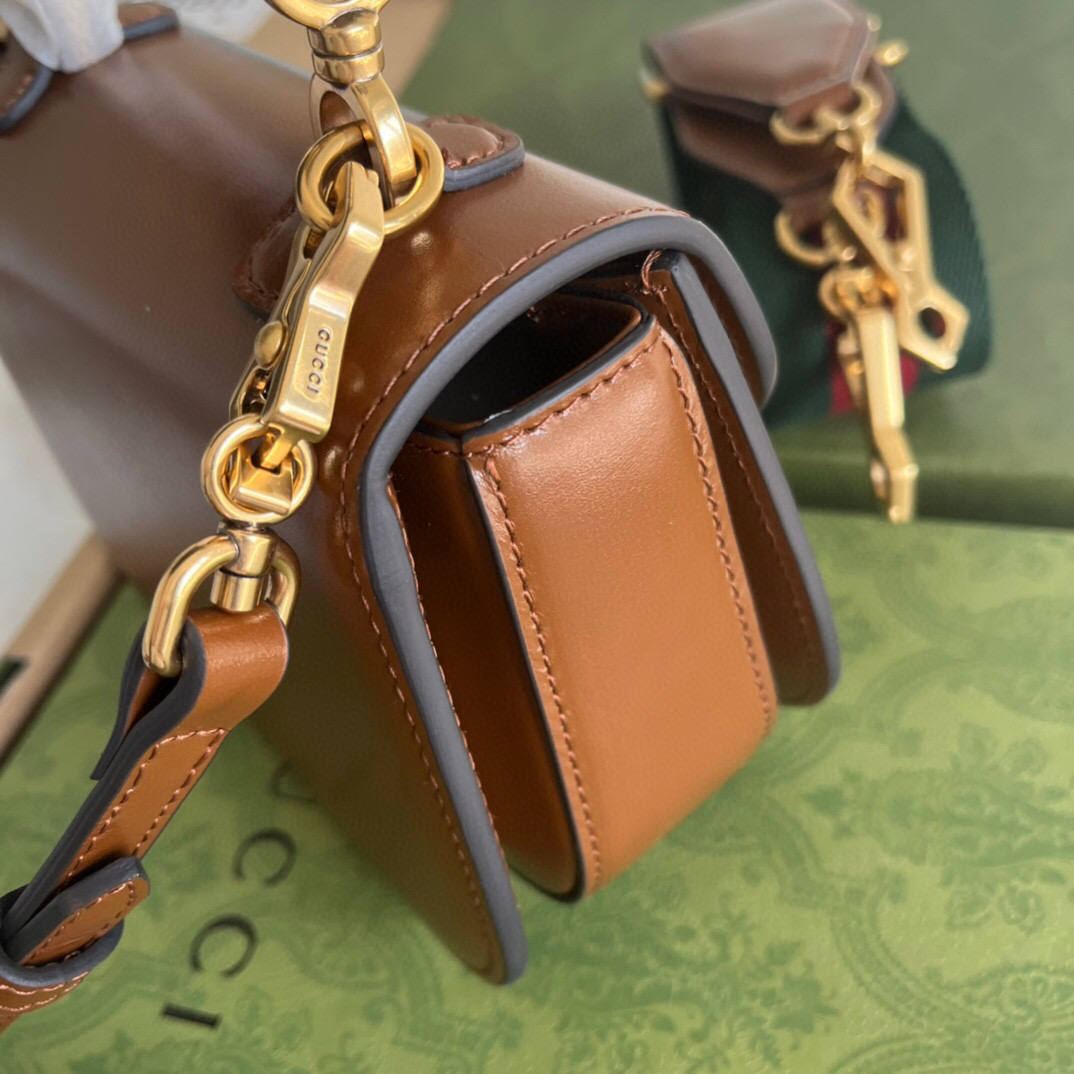 G*u*i bamboo handle bag