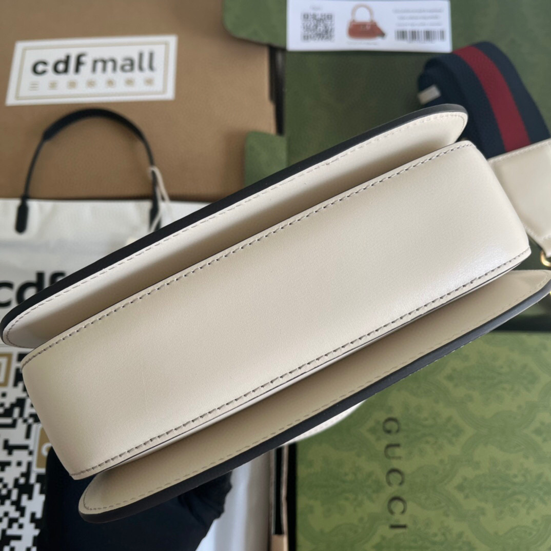 G*u*i bamboo handle bag