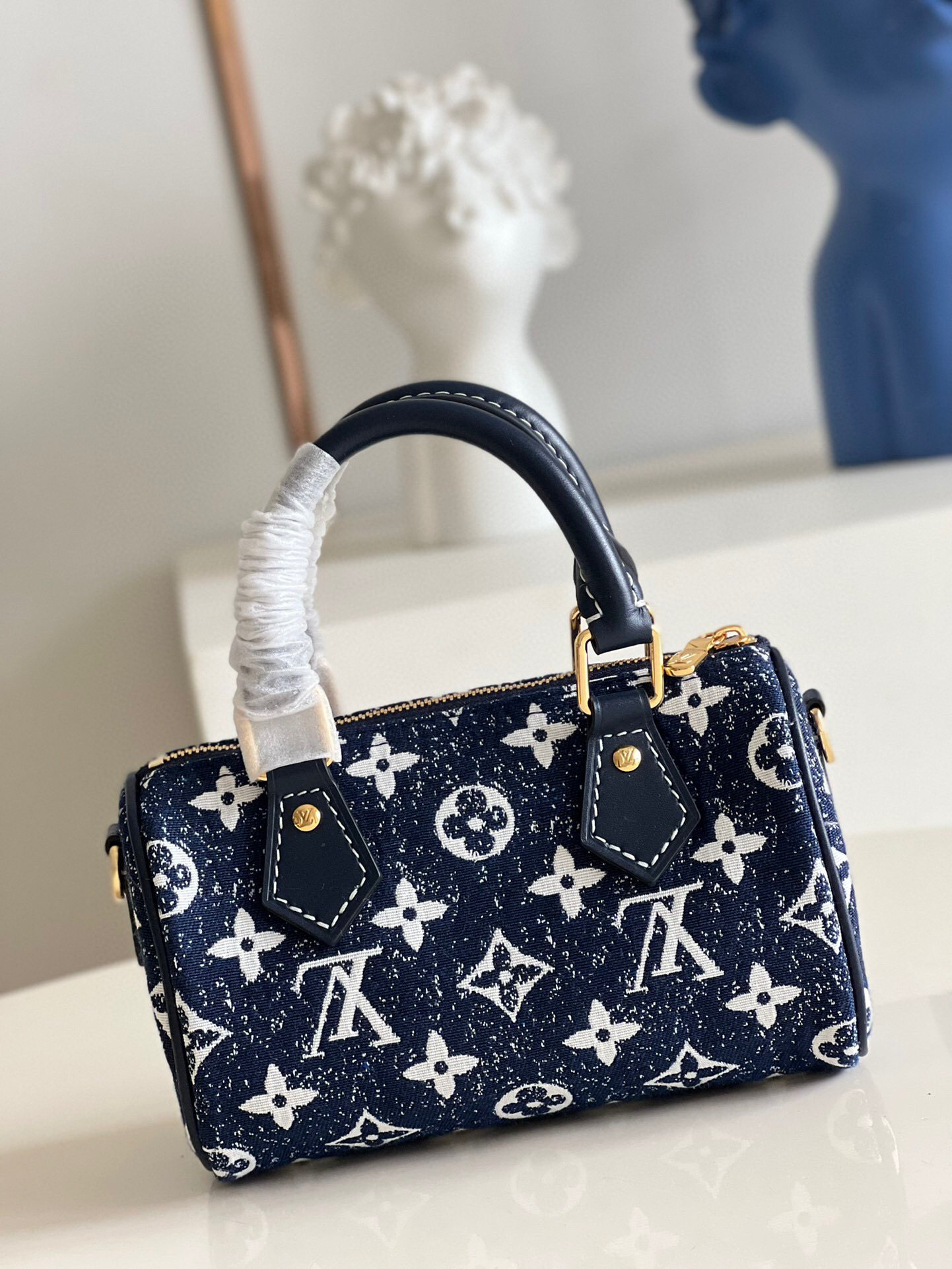 l**is V*t*n speedy nano