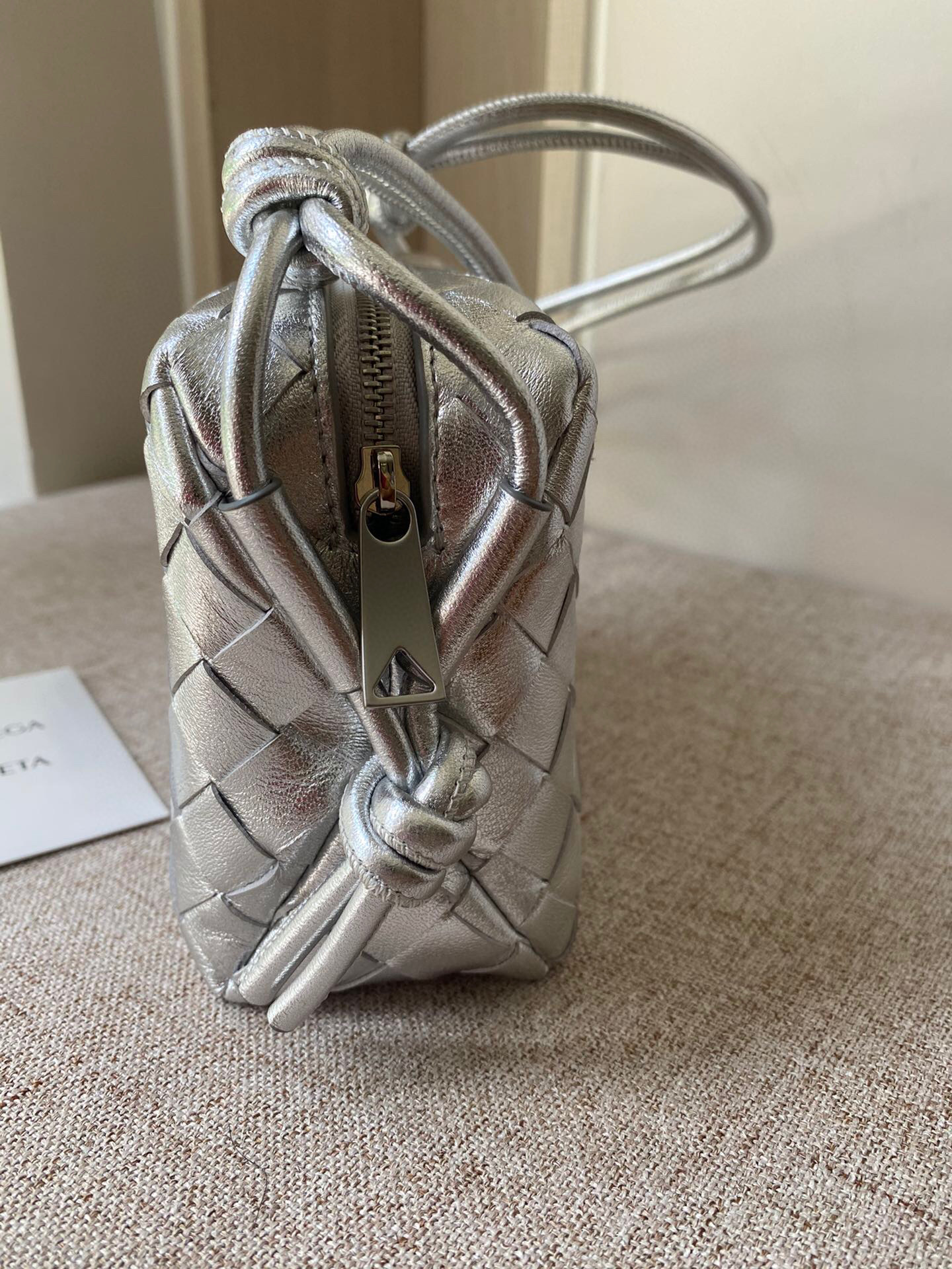 bo*te*ga Ve*ne*ta shoulder bags