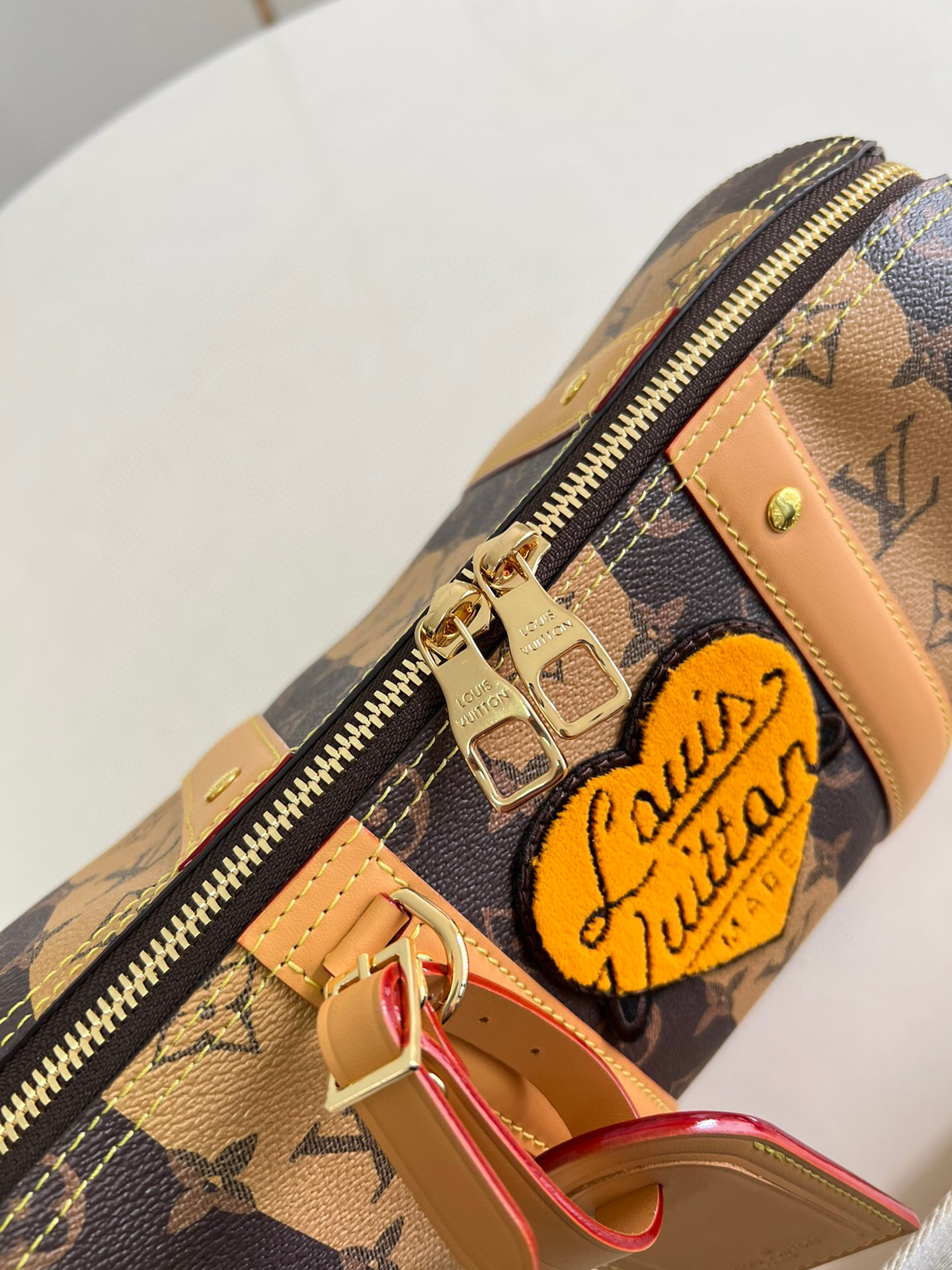 l**is V*t*n city keepall