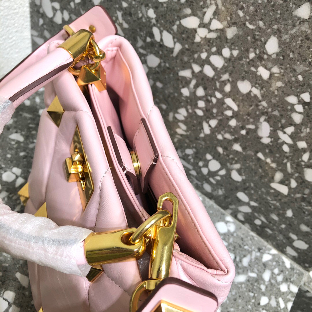 Valentino Garavani Roman Stud