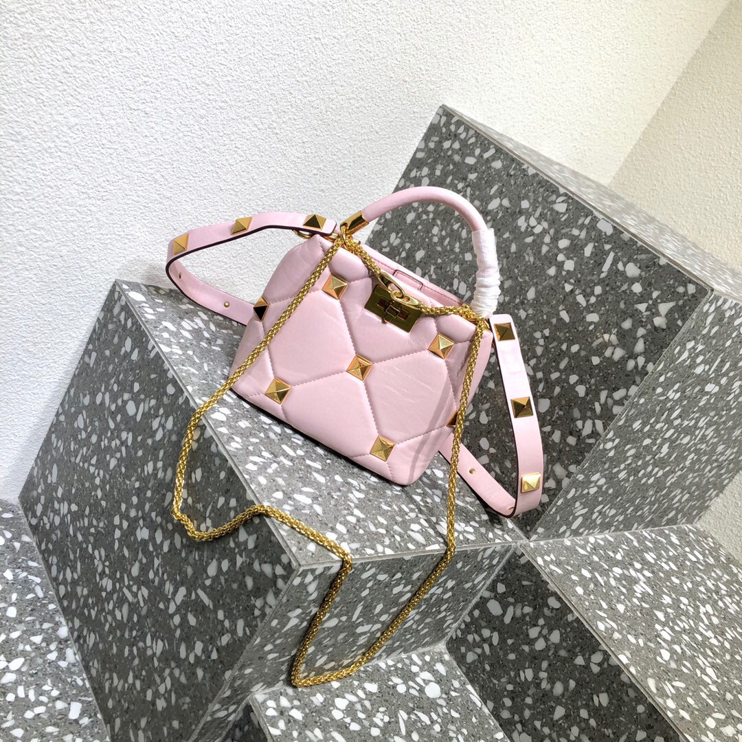 Valentino Garavani Roman Stud