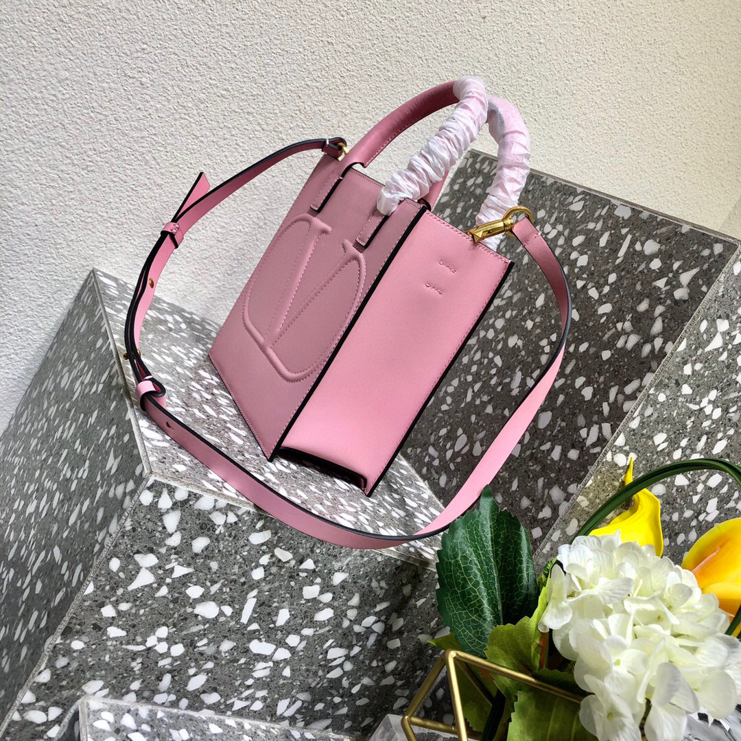 Valentino Garavani Walk Tote