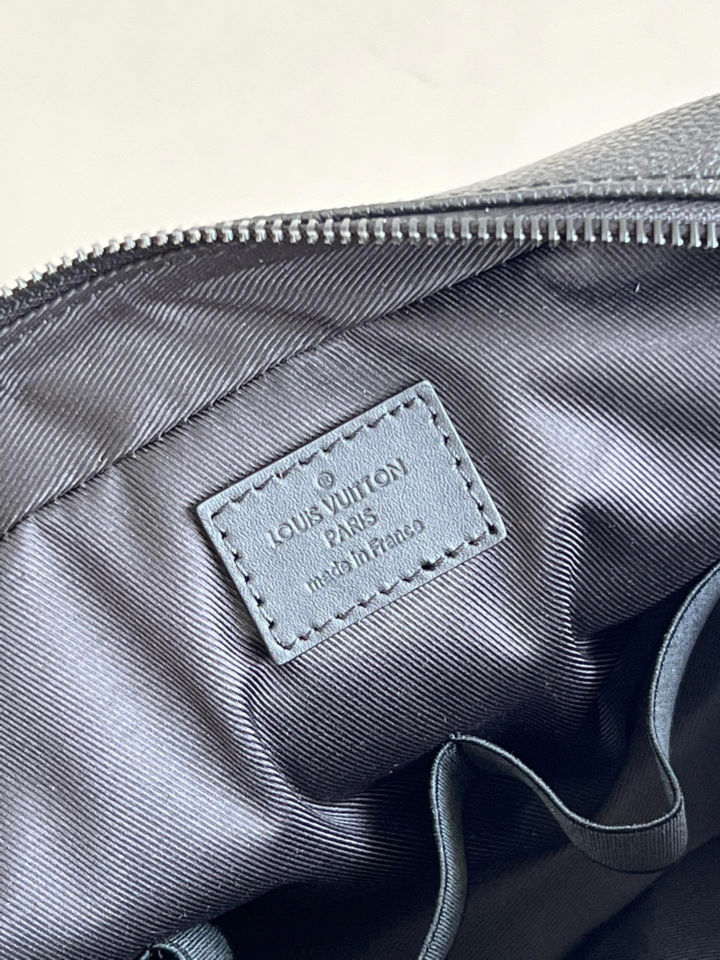 l**is V*t*n clutches