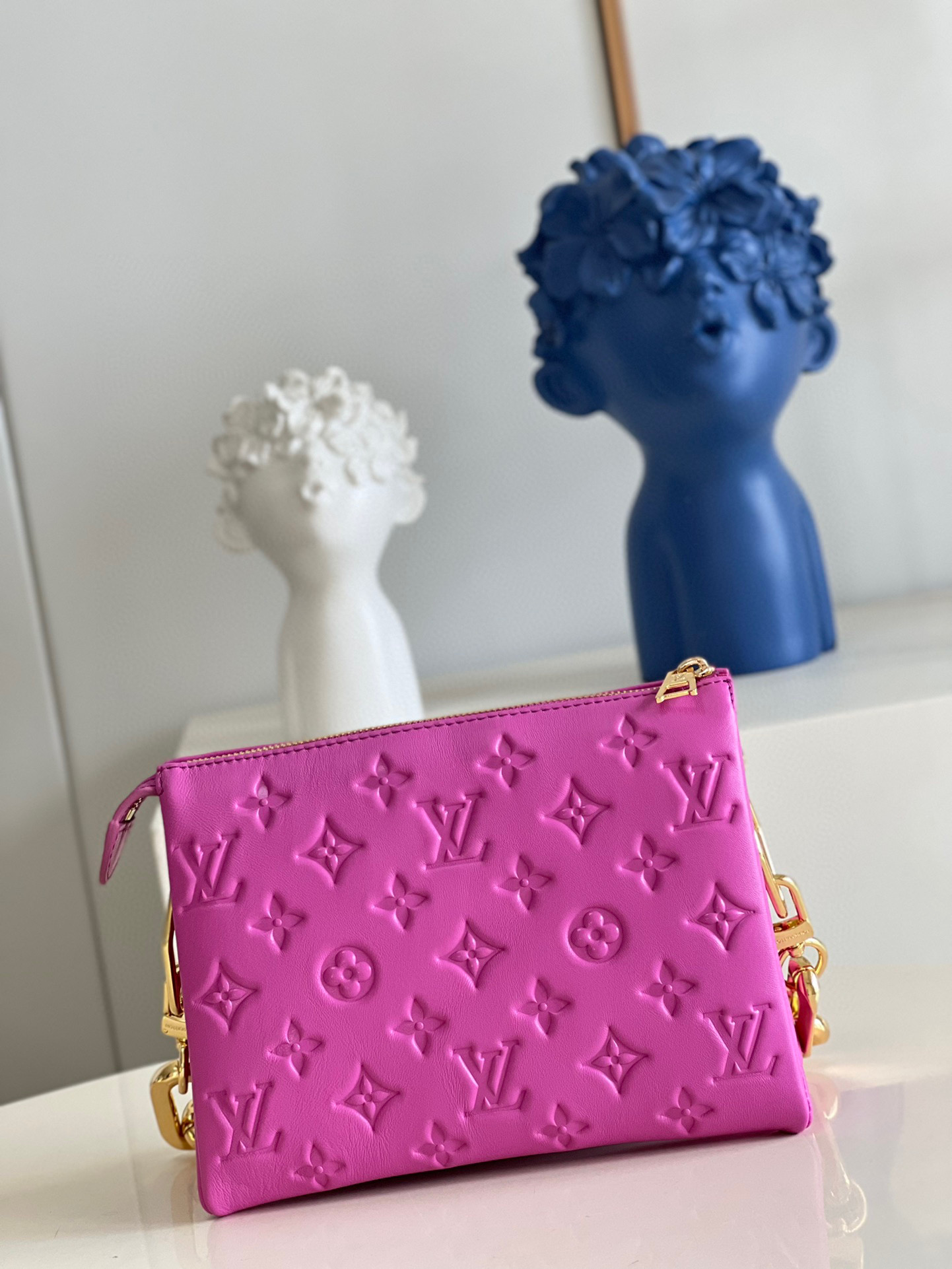 l**is V*t*n coussin bb