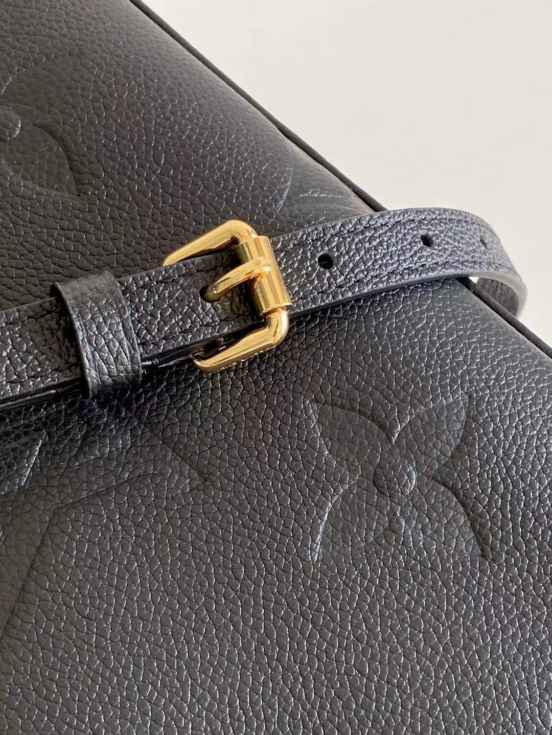 l**is V*t*n petit palais