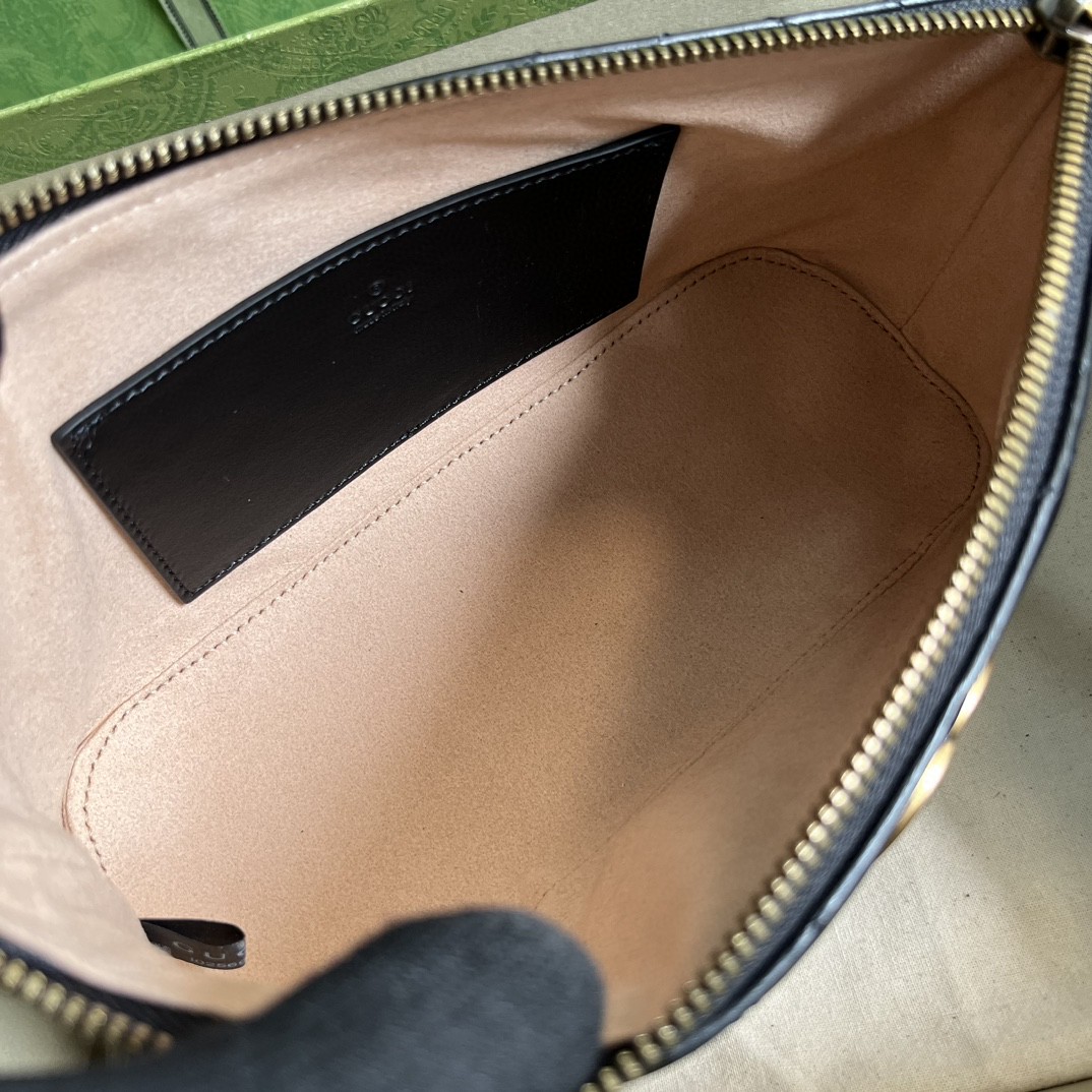 G*u*i gg marmont shoulder bag