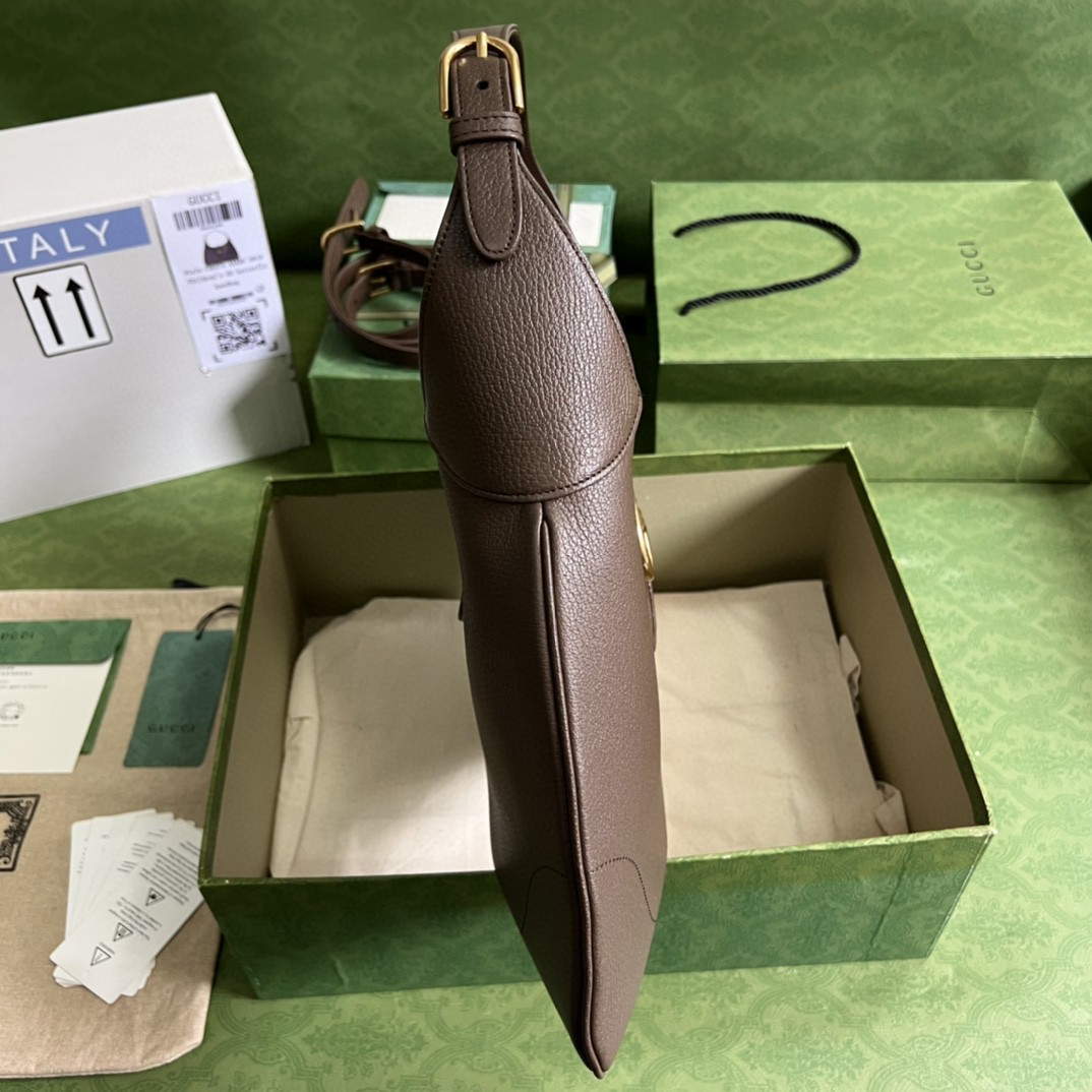 G*u*i aphrodite medium shoulder bag