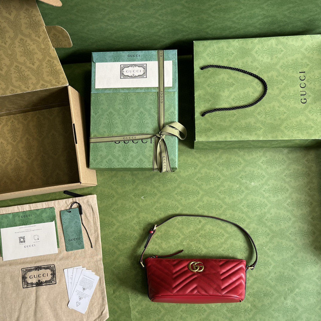 G*u*i gg marmont shoulder bag