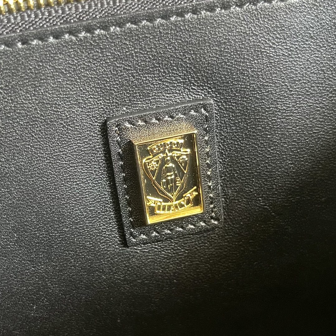 G*u*i equestrian inspired shoulder bag