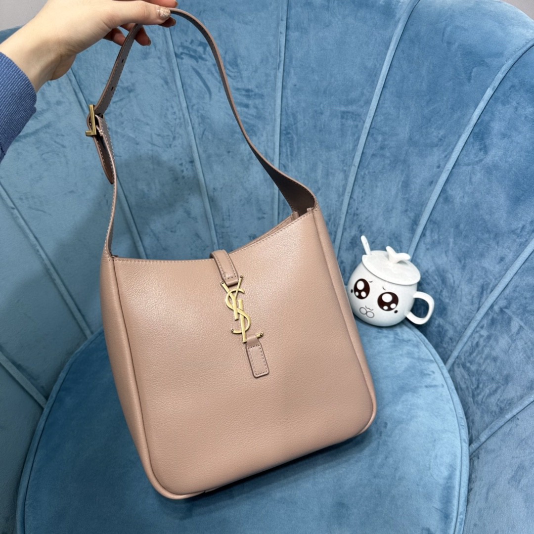 YSL LE5À7 SOFT SMALL Hobo Bag