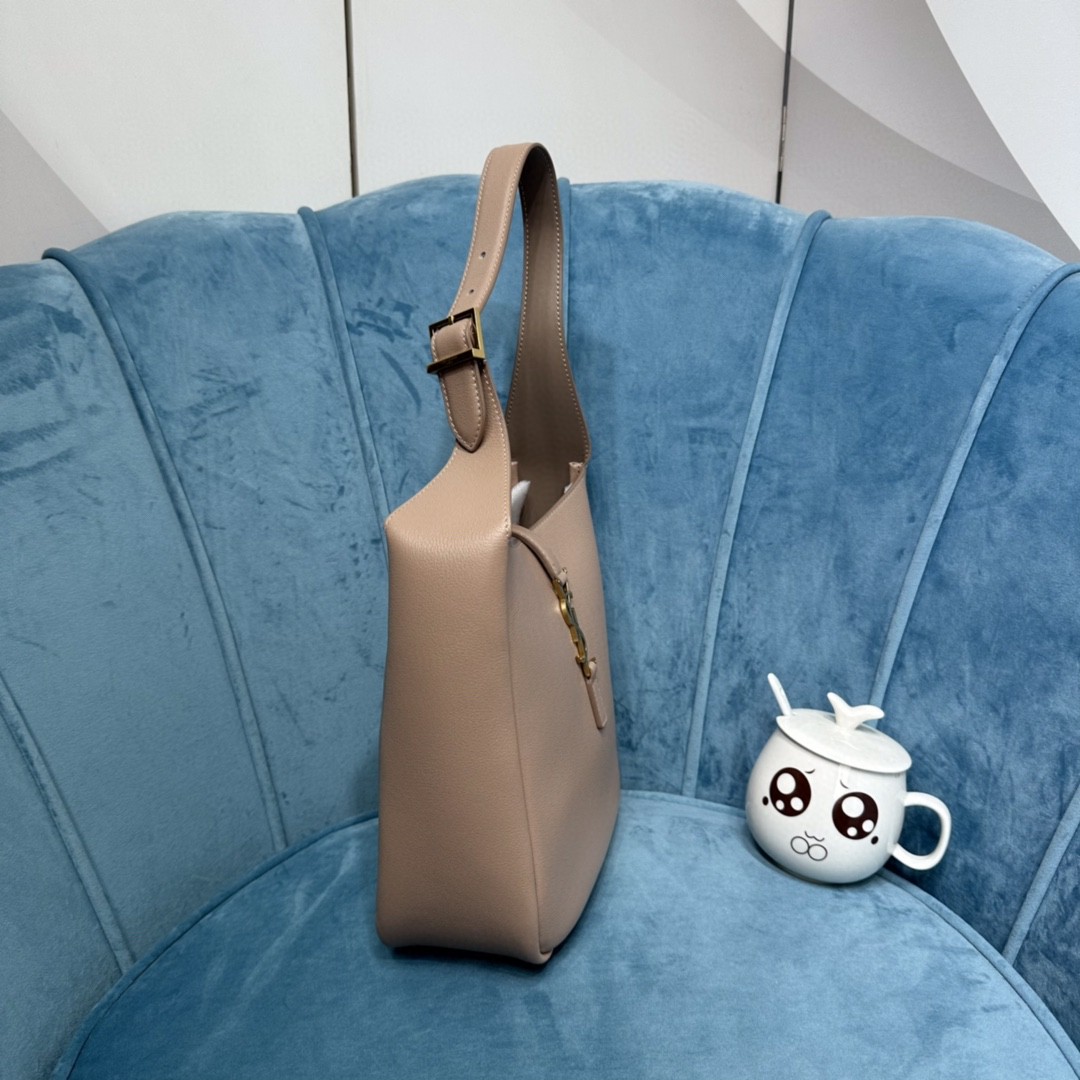 YSL LE5À7 SOFT SMALL Hobo Bag