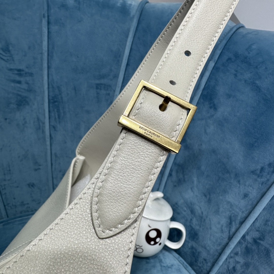 YSL LE5À7 SOFT SMALL Hobo Bag