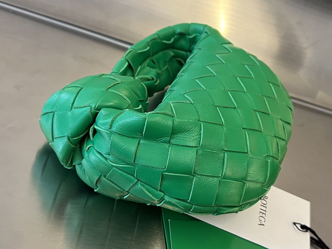 bo*te*ga Ve*ne*ta candy jodie