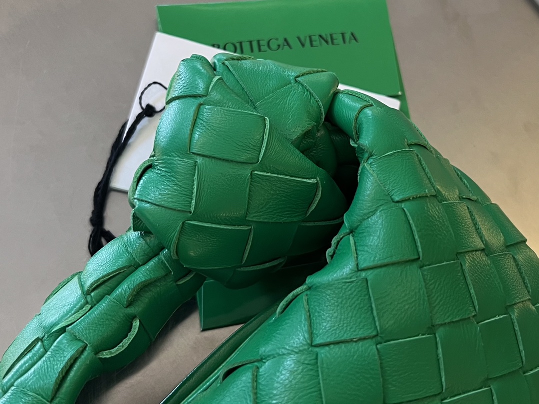 bo*te*ga Ve*ne*ta candy jodie