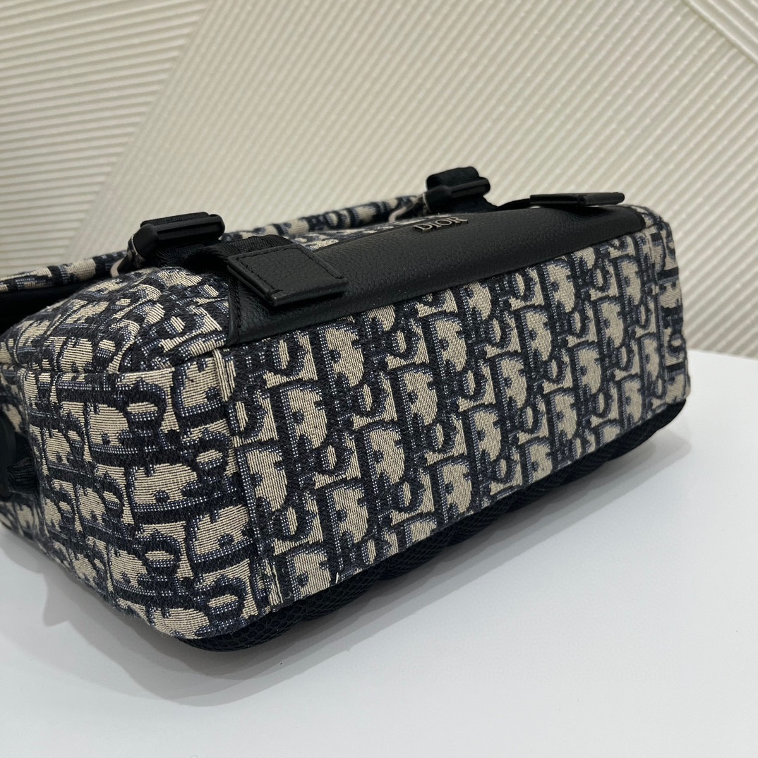 D*or explorer messenger bag