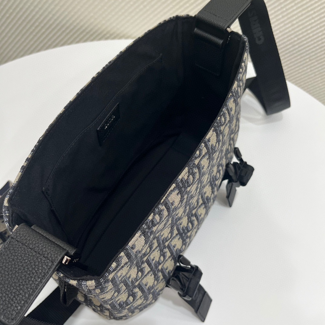 D*or explorer messenger bag