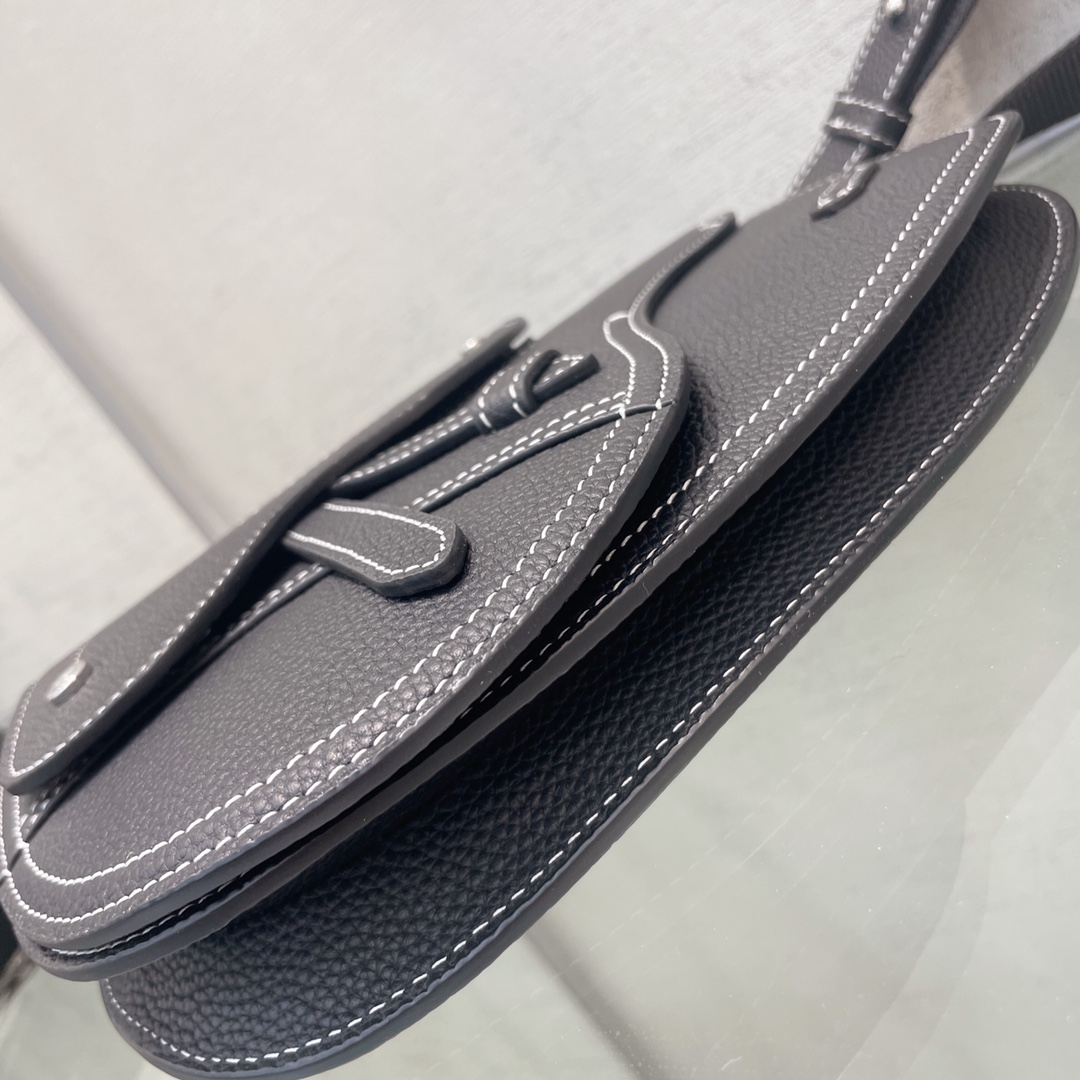 D*or oblique saddle pouch