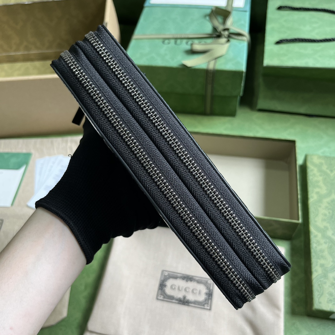 G*u*i jumbo gg travel document case