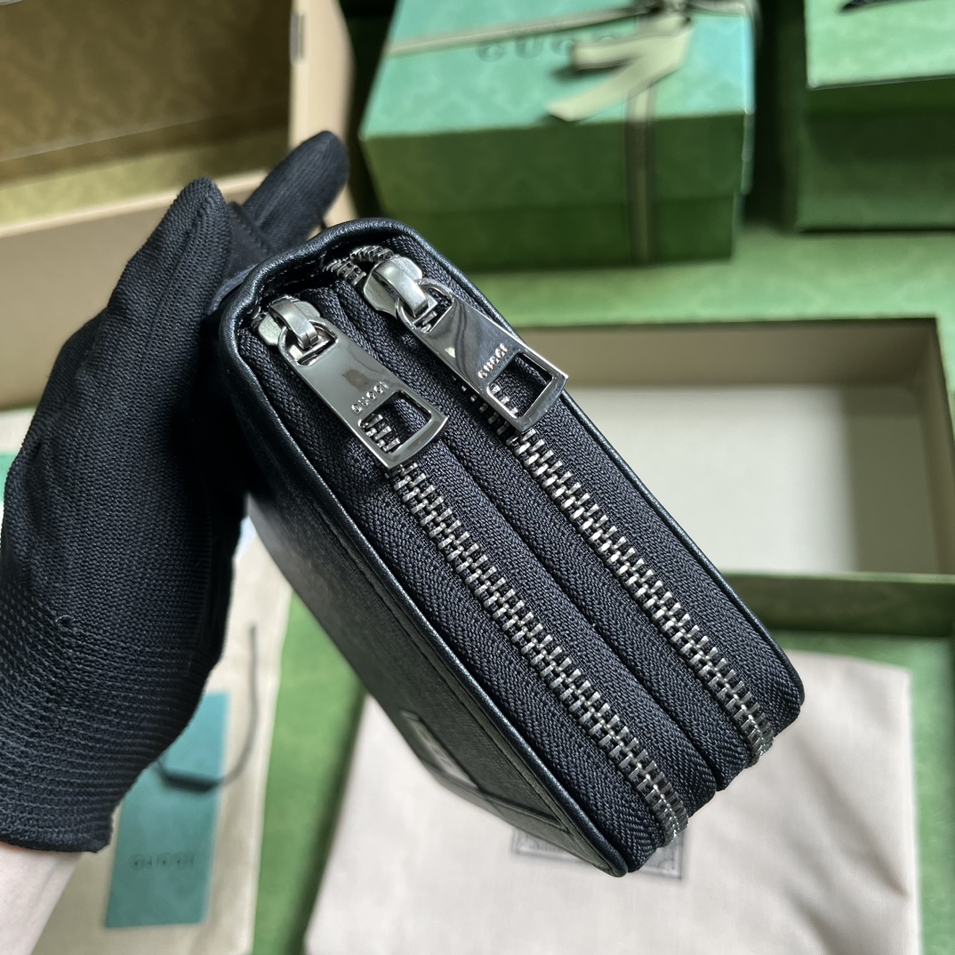 G*u*i jumbo gg travel document case