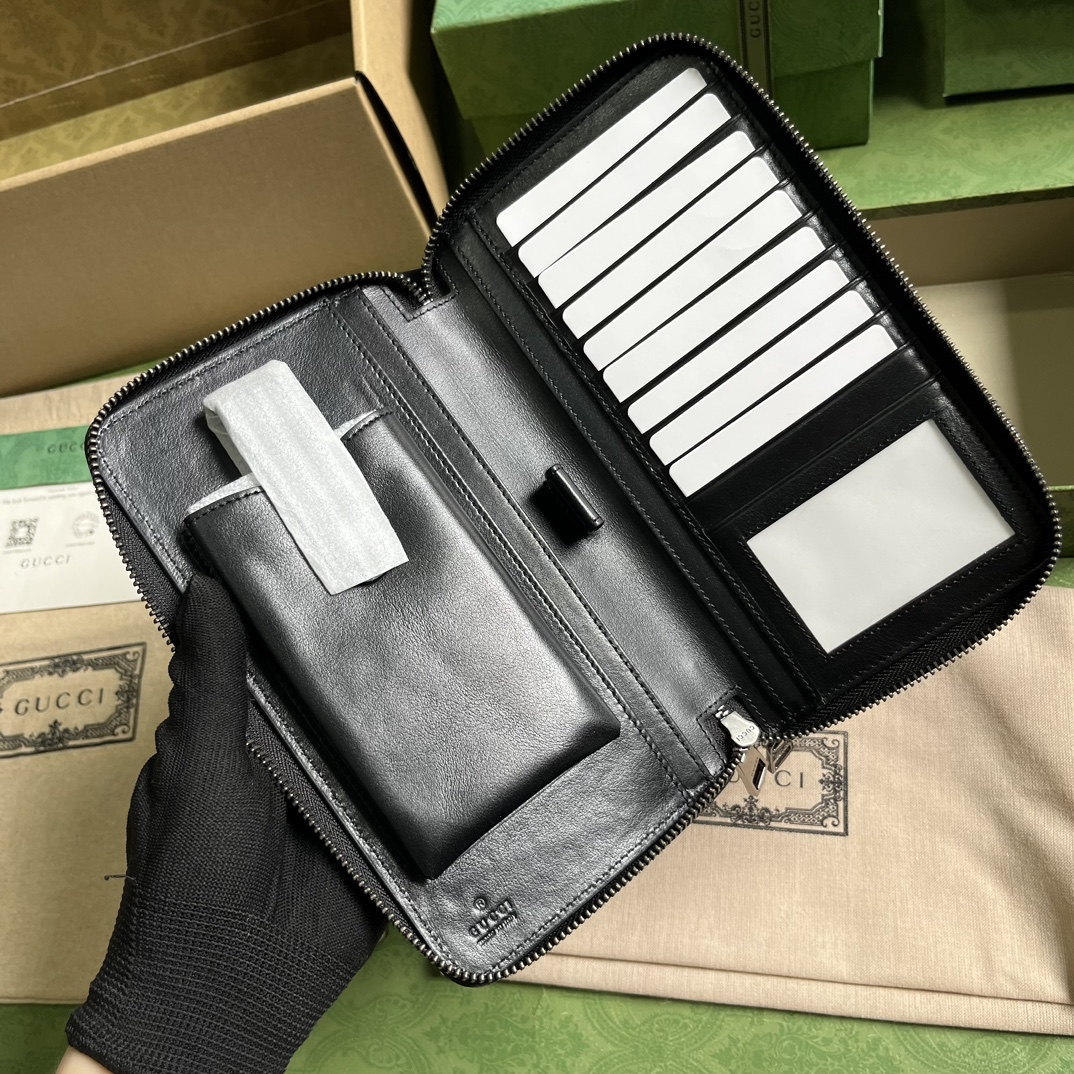 G*u*i jumbo gg travel document case