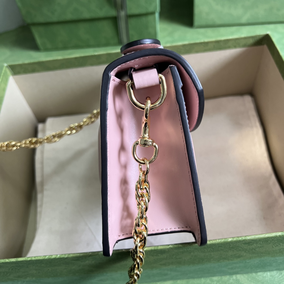 G*u*i gg matelassÉ small top handle bag