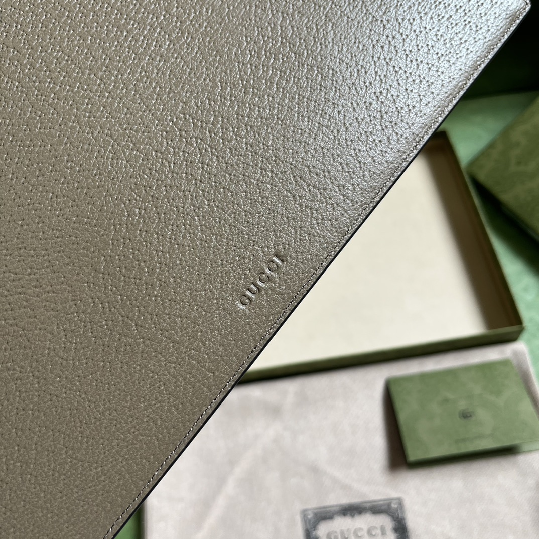 G*u*i gg marmont leather pouch