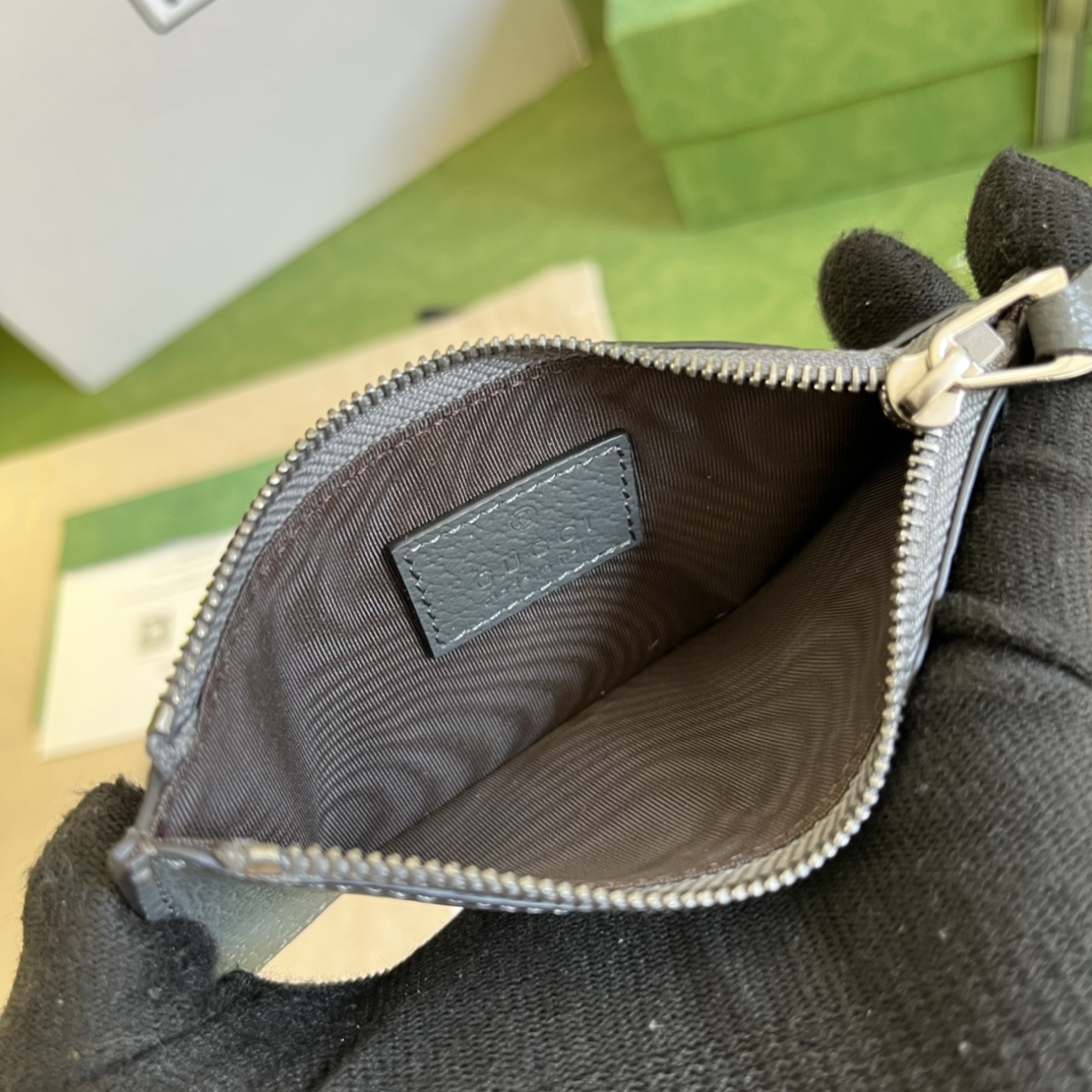 G*u*i gg marmont zip card case