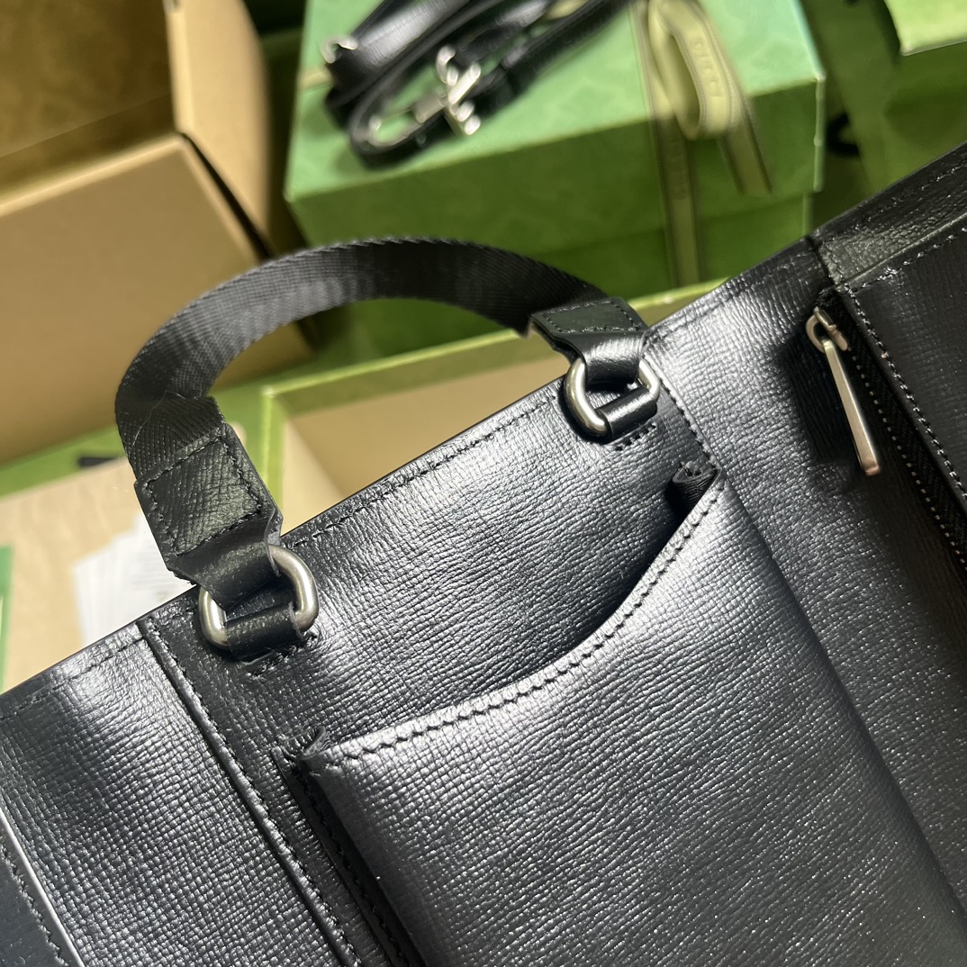 G*u*i gg top handle wallet