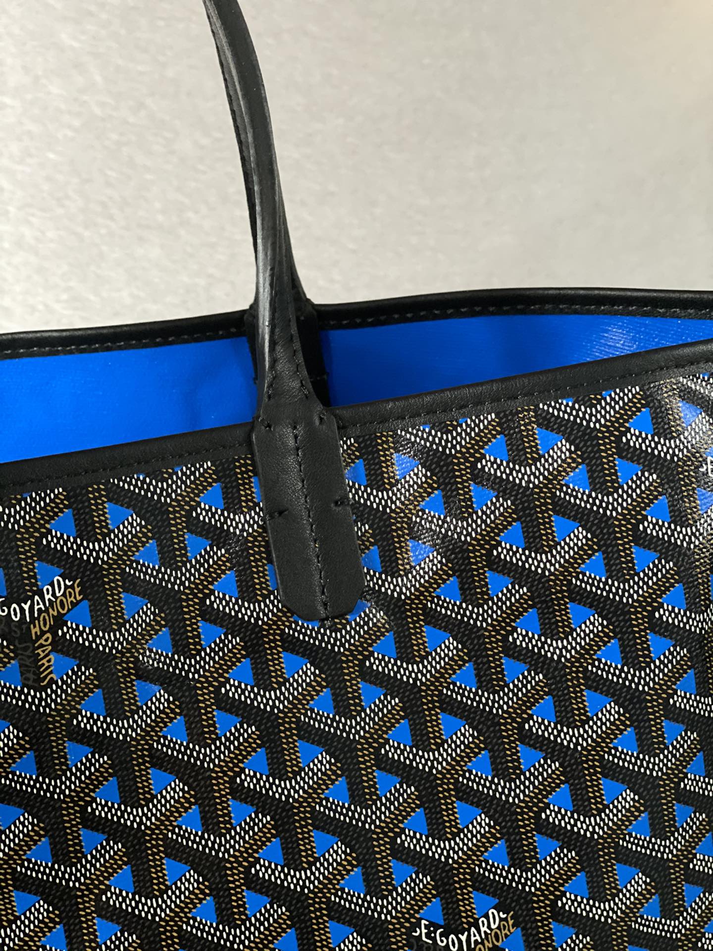 go*ard saint L**is gm medium tote bag