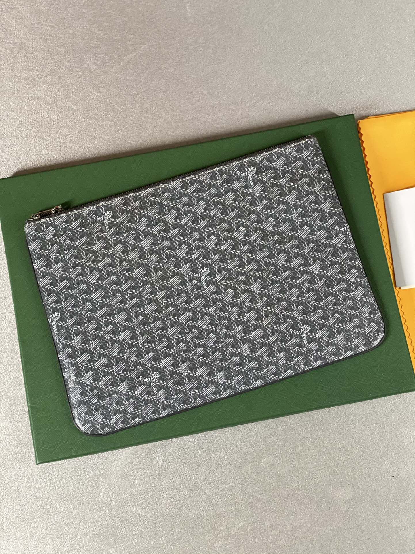 Go*ard sénat mgm pouch