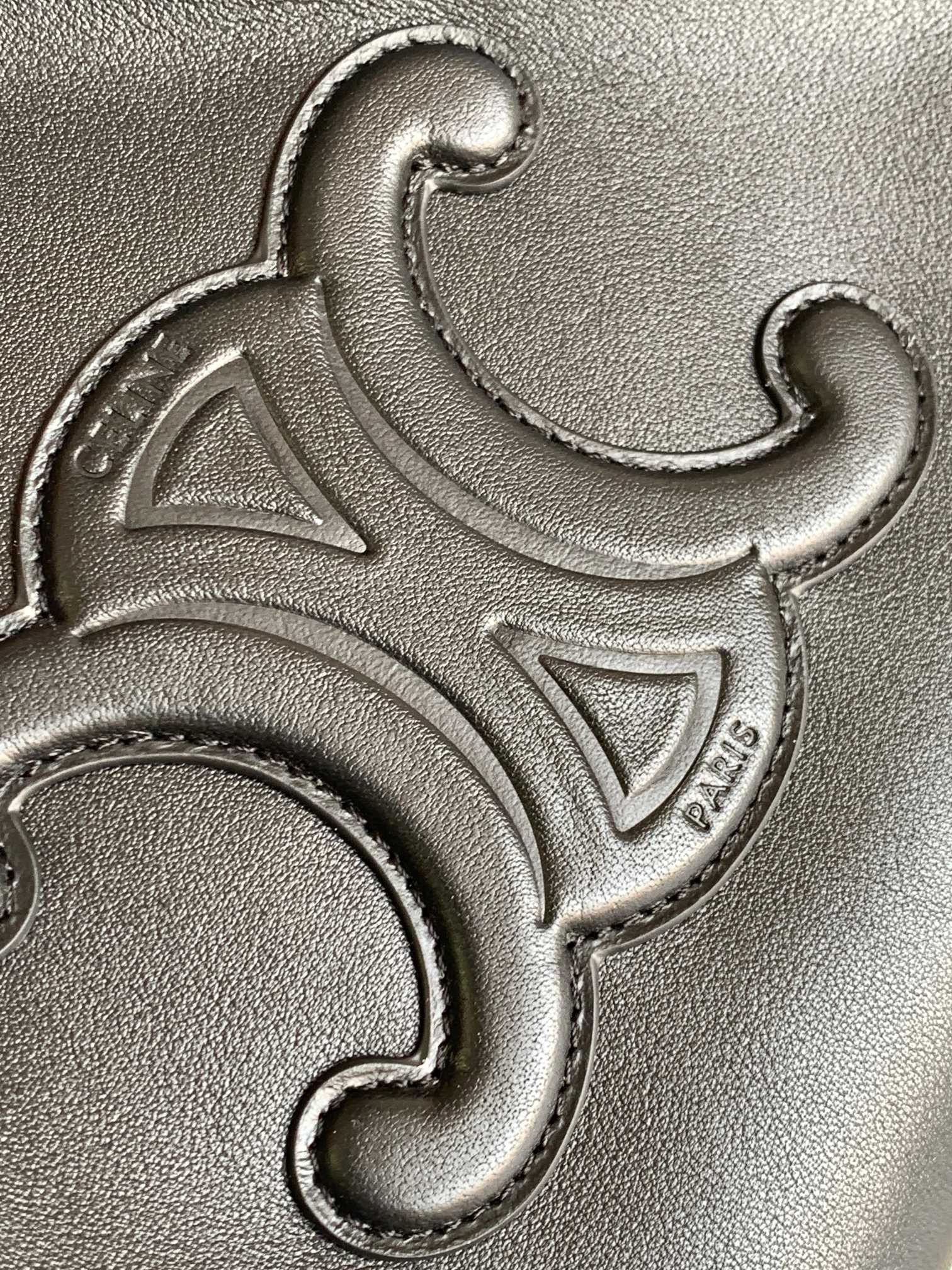 Ce**e small cabas drawstring cuir triomphe