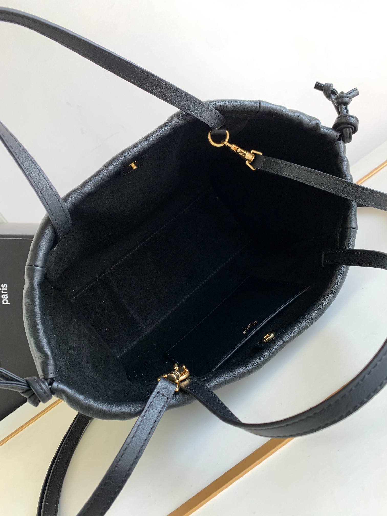 Ce**e small cabas drawstring cuir triomphe