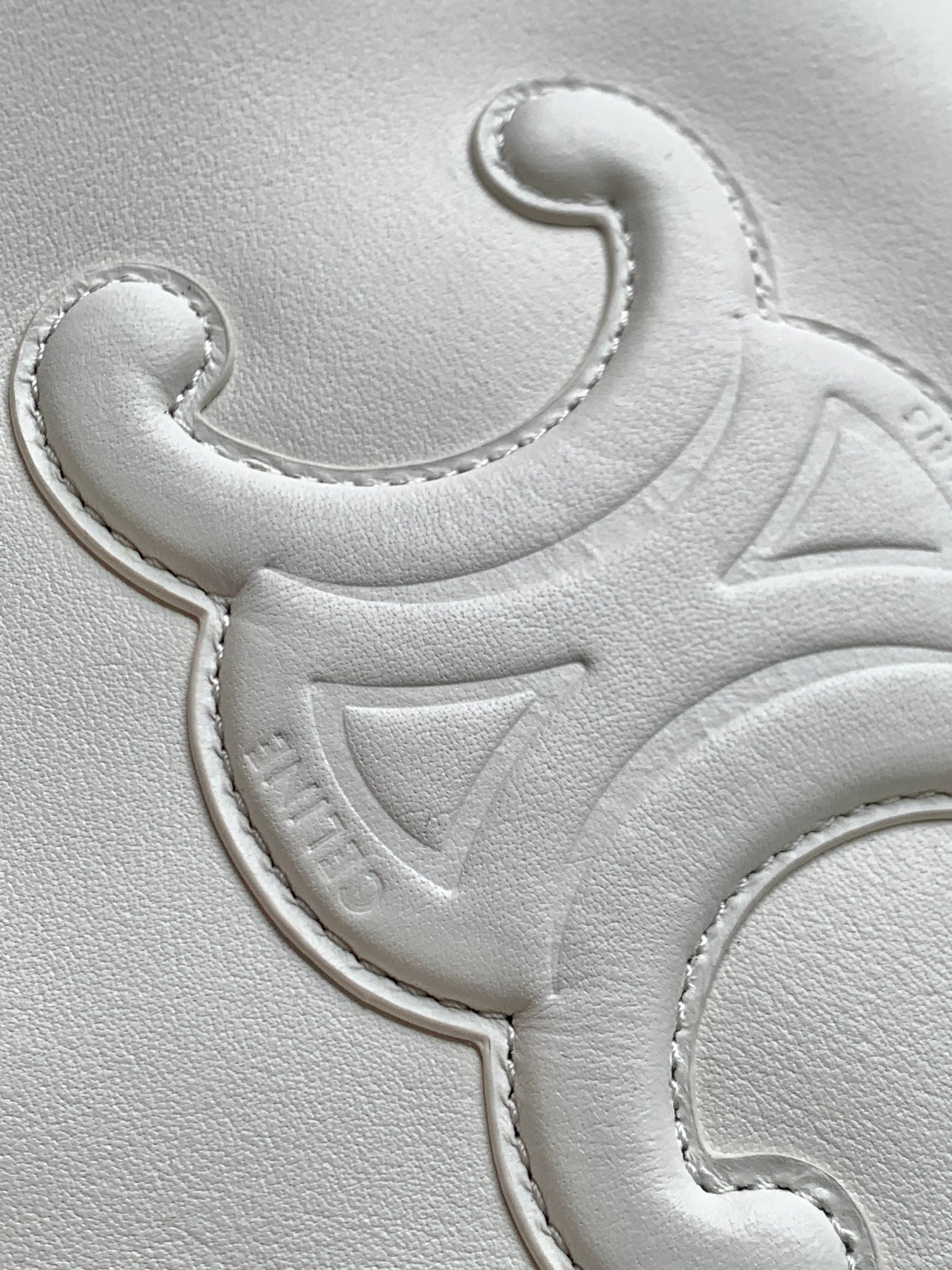 Ce**e small cabas drawstring cuir triomphe