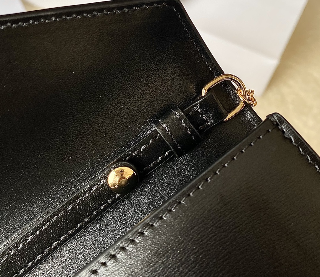 Ce**e wallet on chain triomphe