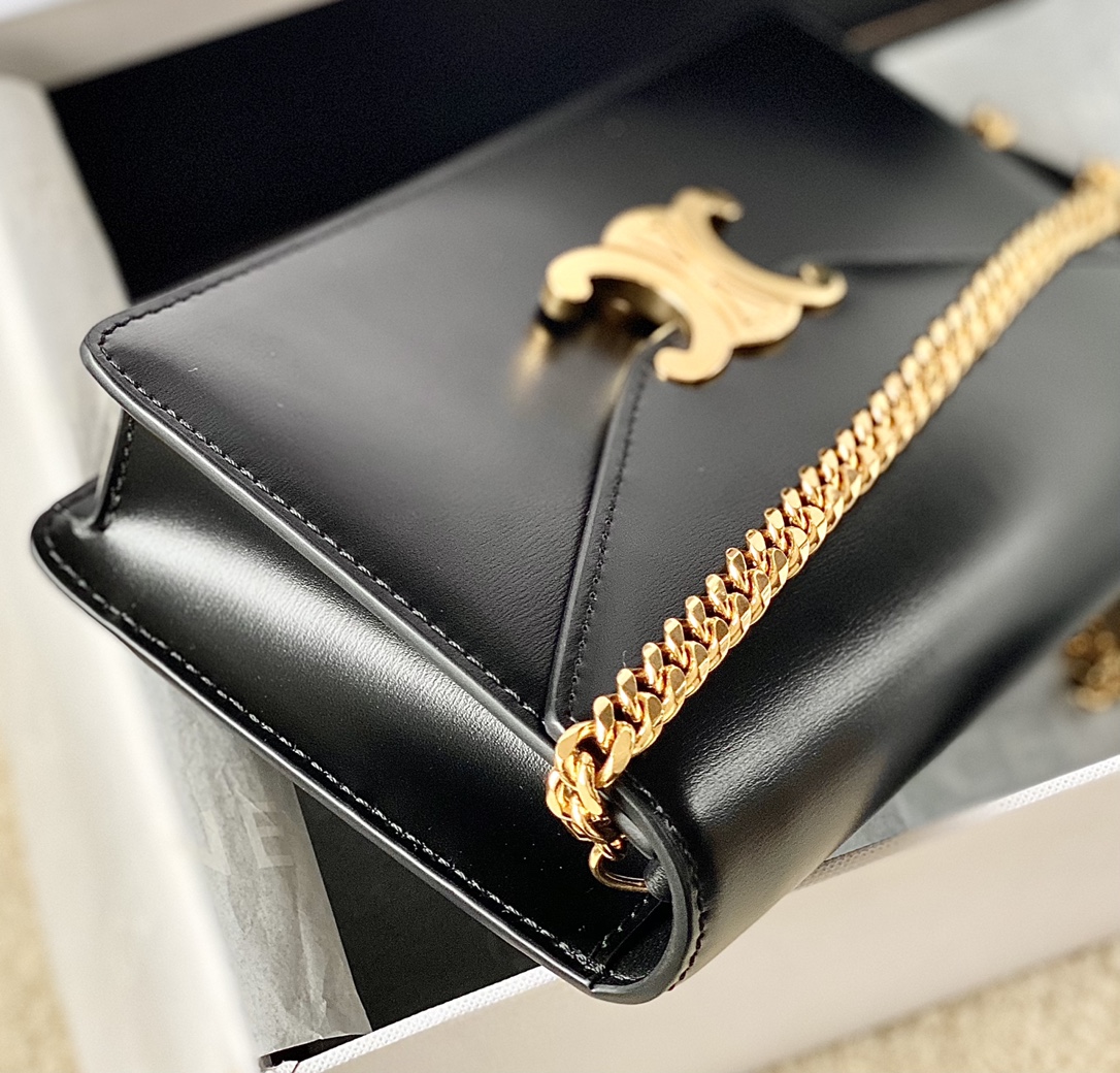 Ce**e wallet on chain triomphe