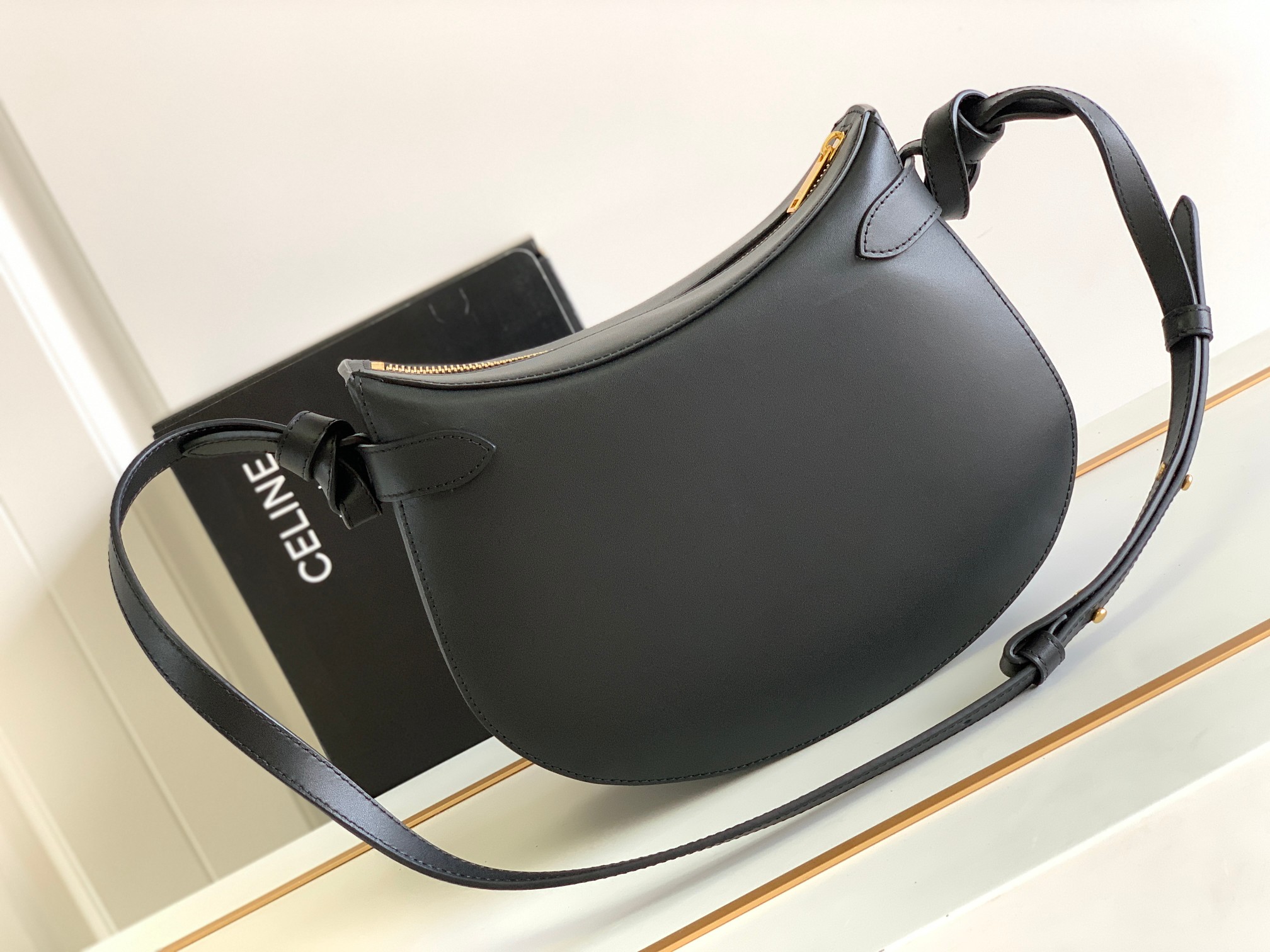 Ce**e besace noeuds français