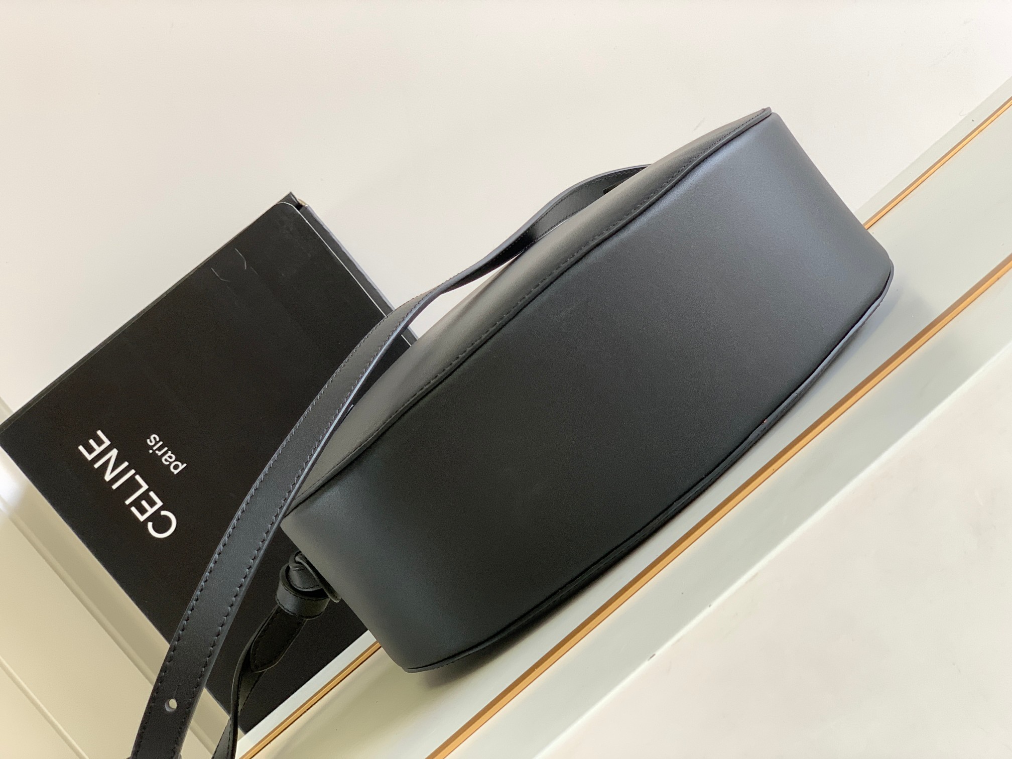 Ce**e besace noeuds français