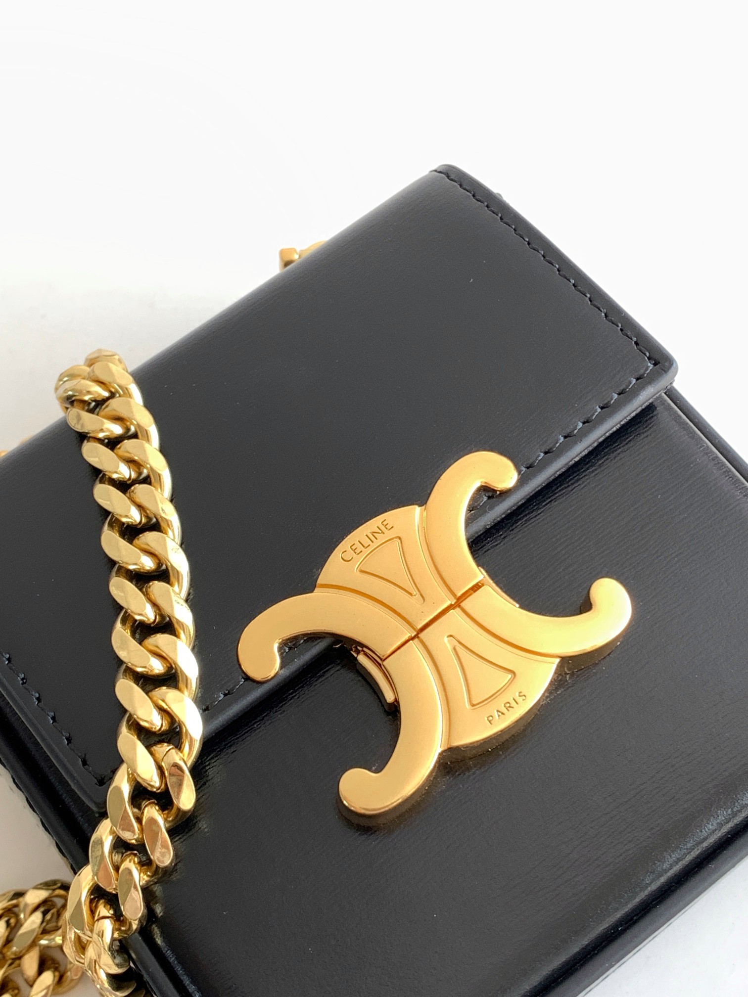 Ce**e mini box triomphe in shiny calfskin black