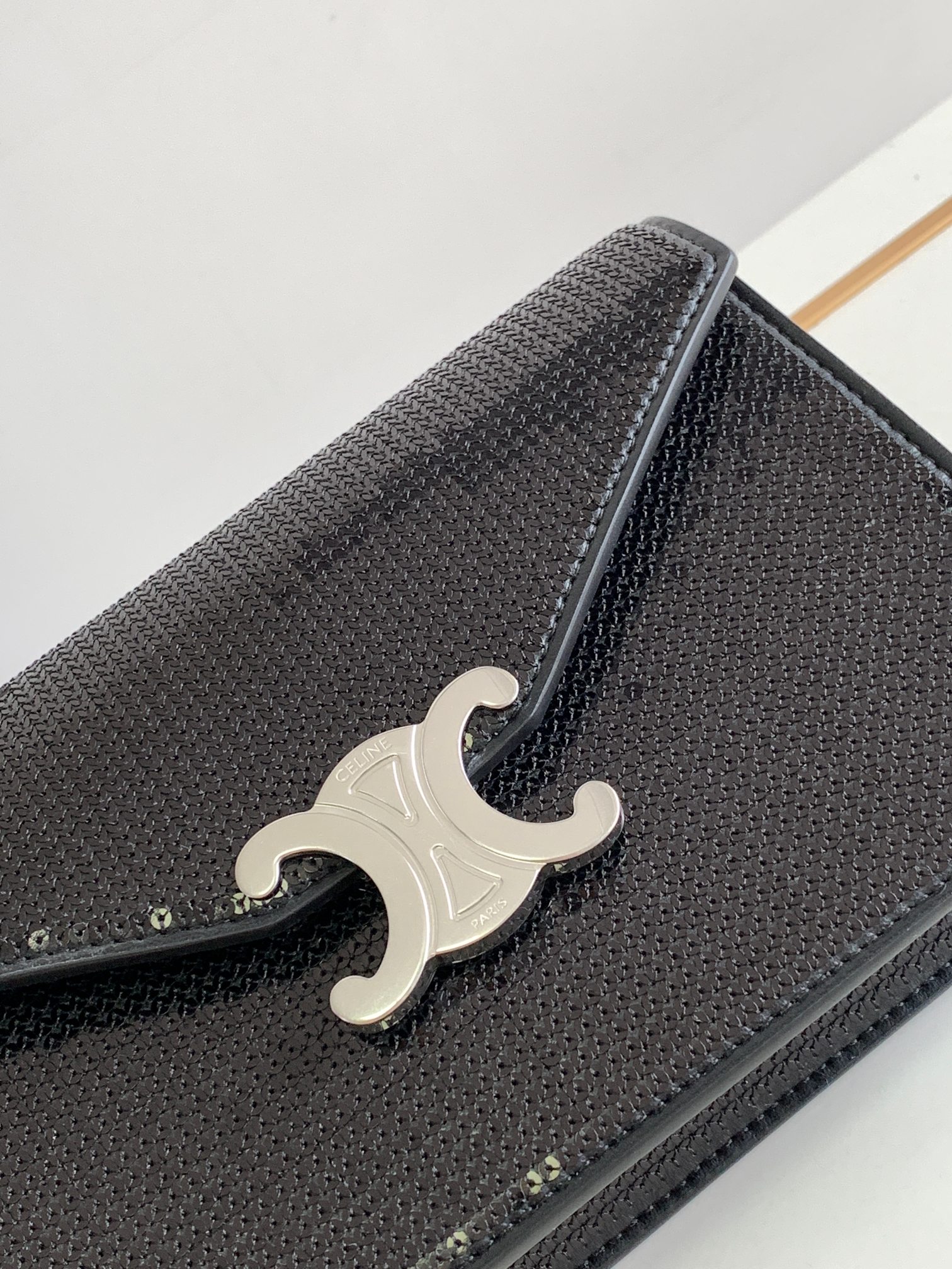 Ce**e wallet on chain triomphe