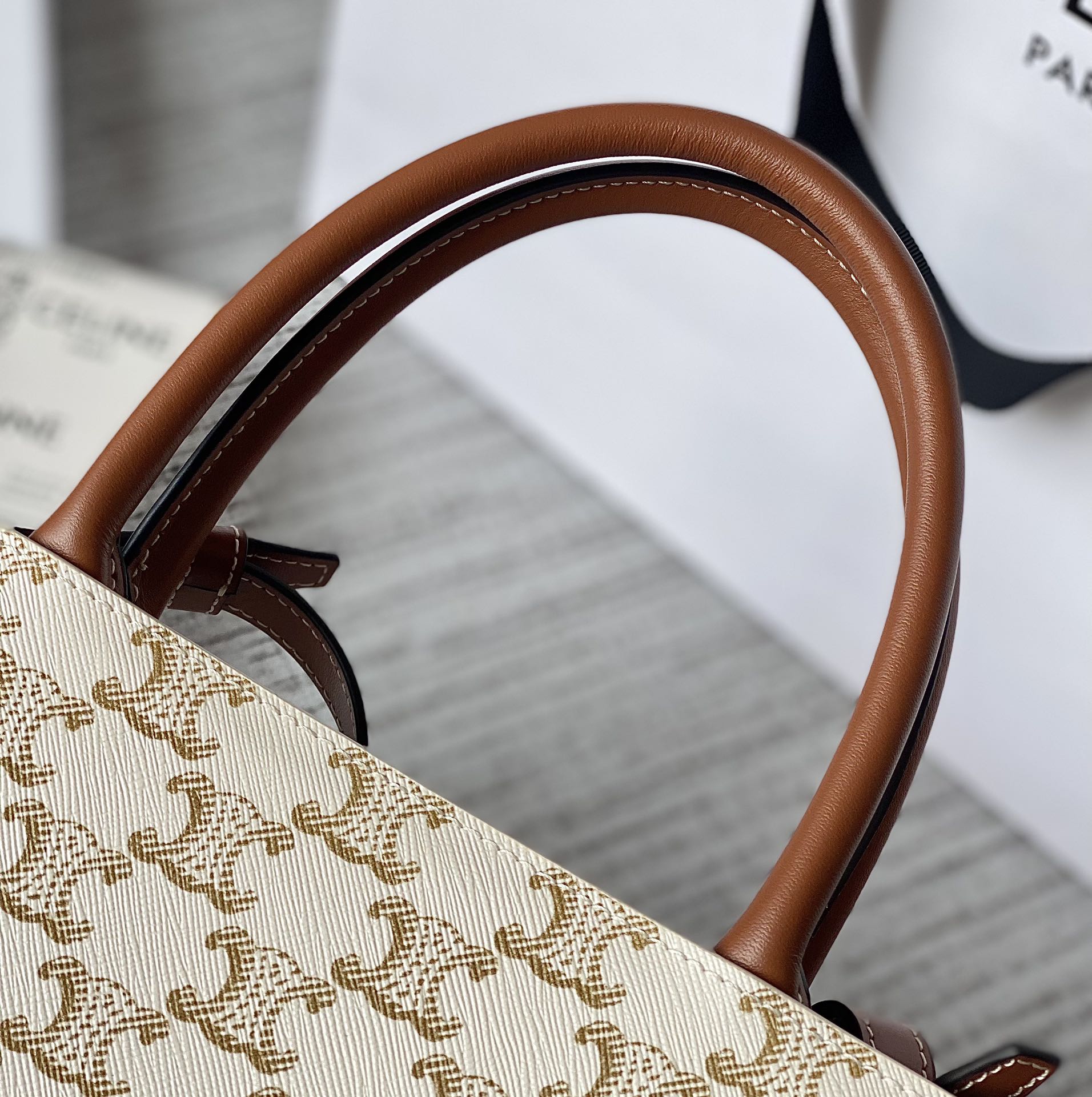 Ce**e cabas triomphe tote