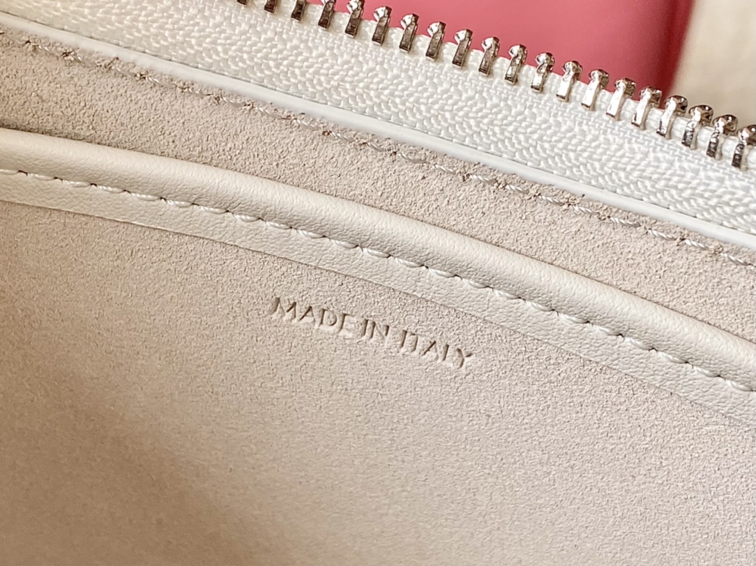 Ce**e ava bag